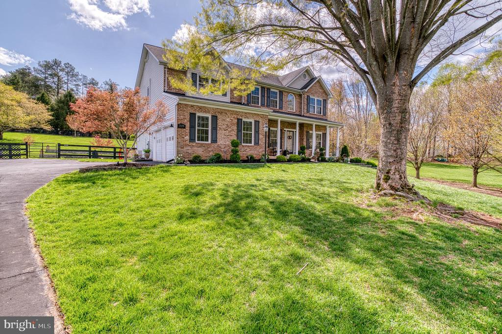 7179 BREWSTER LANE
