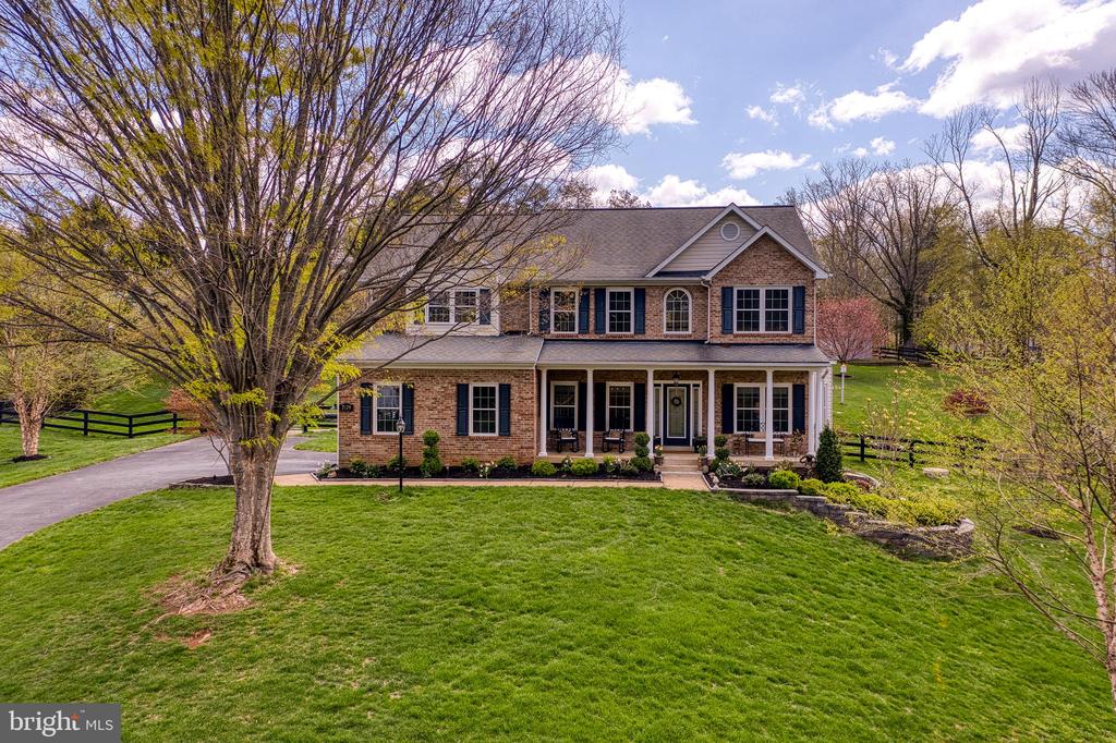 7179 BREWSTER LANE