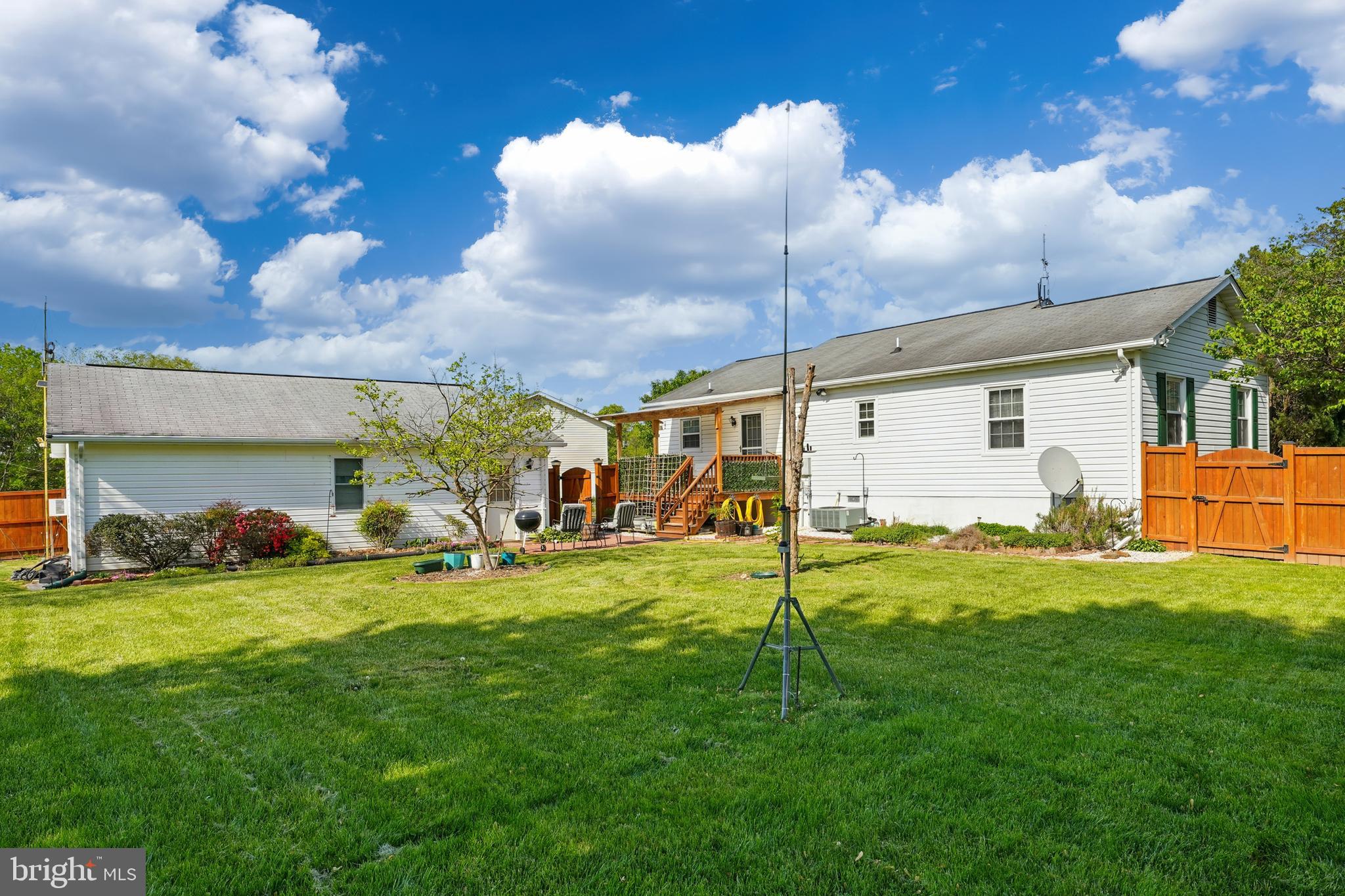 6775 RUGBY PLACE