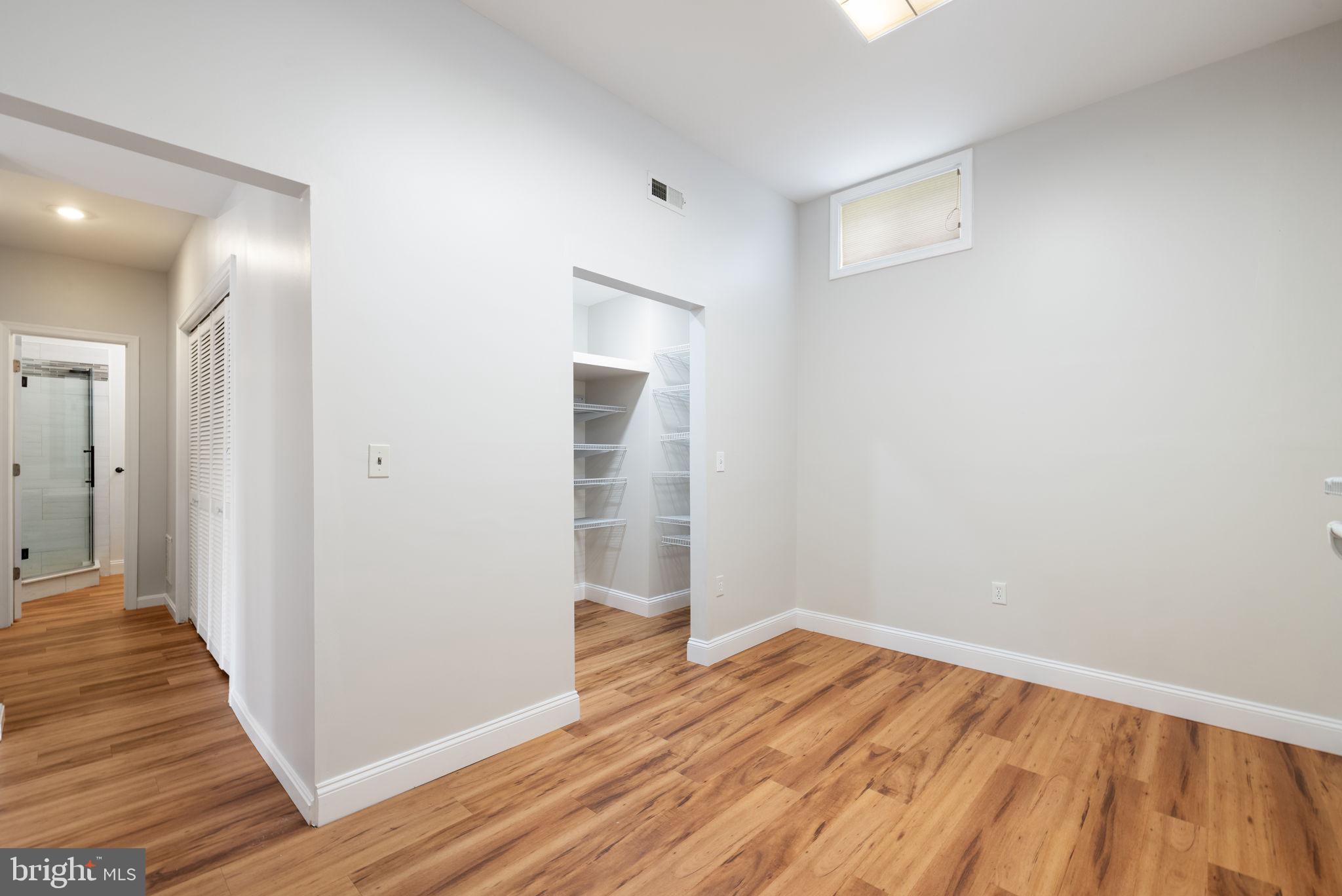 5722 POND VIEW LANE