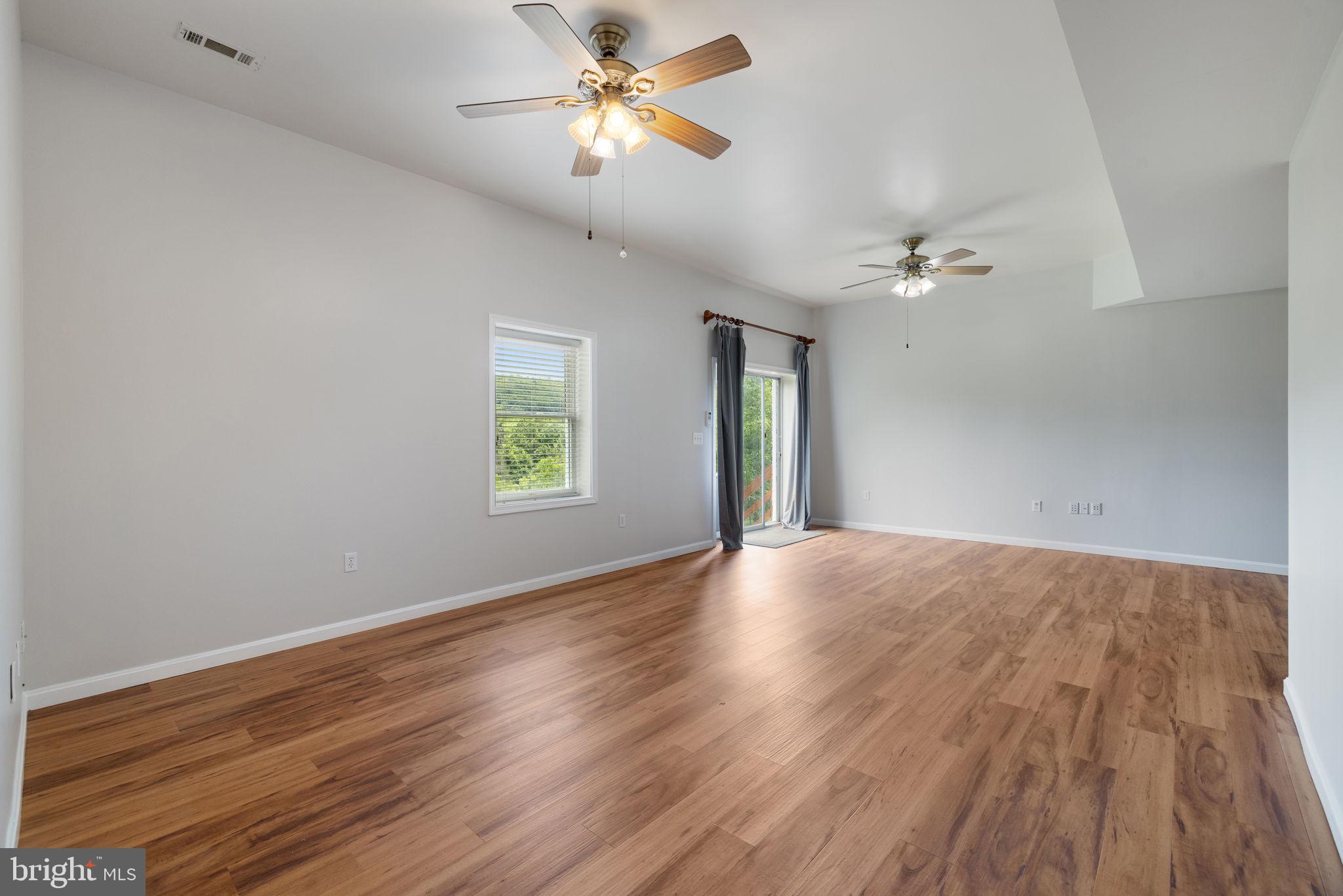 5722 POND VIEW LANE