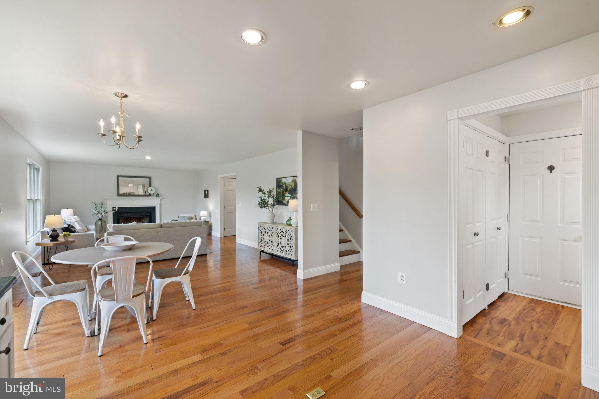 5722 POND VIEW LANE