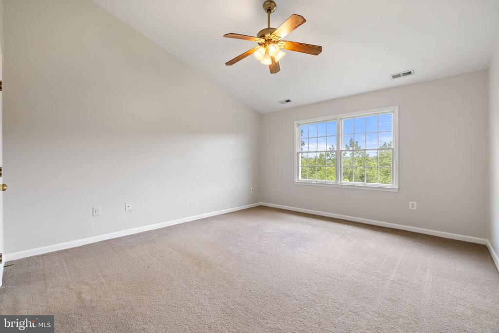 5722 POND VIEW LANE