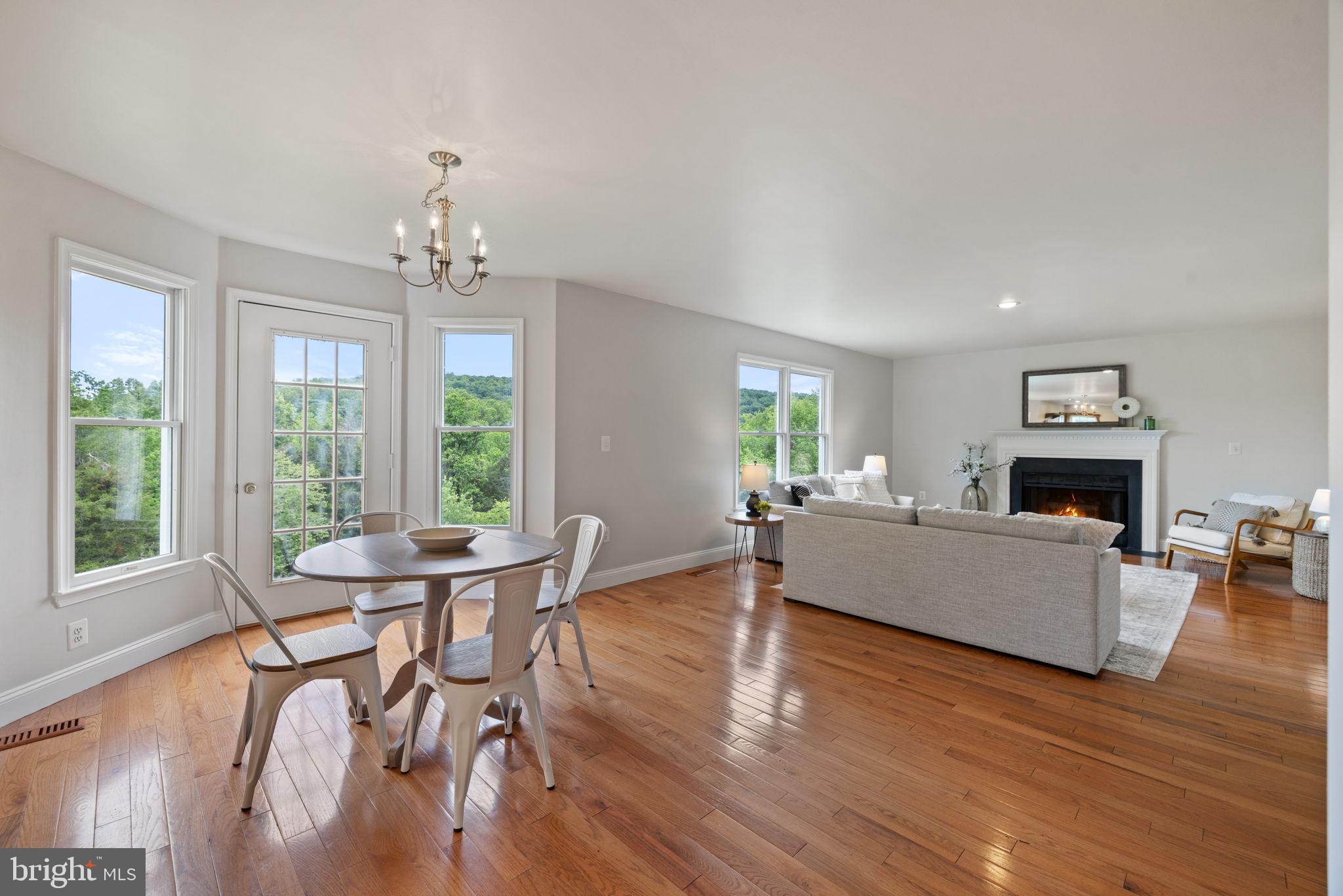 5722 POND VIEW LANE