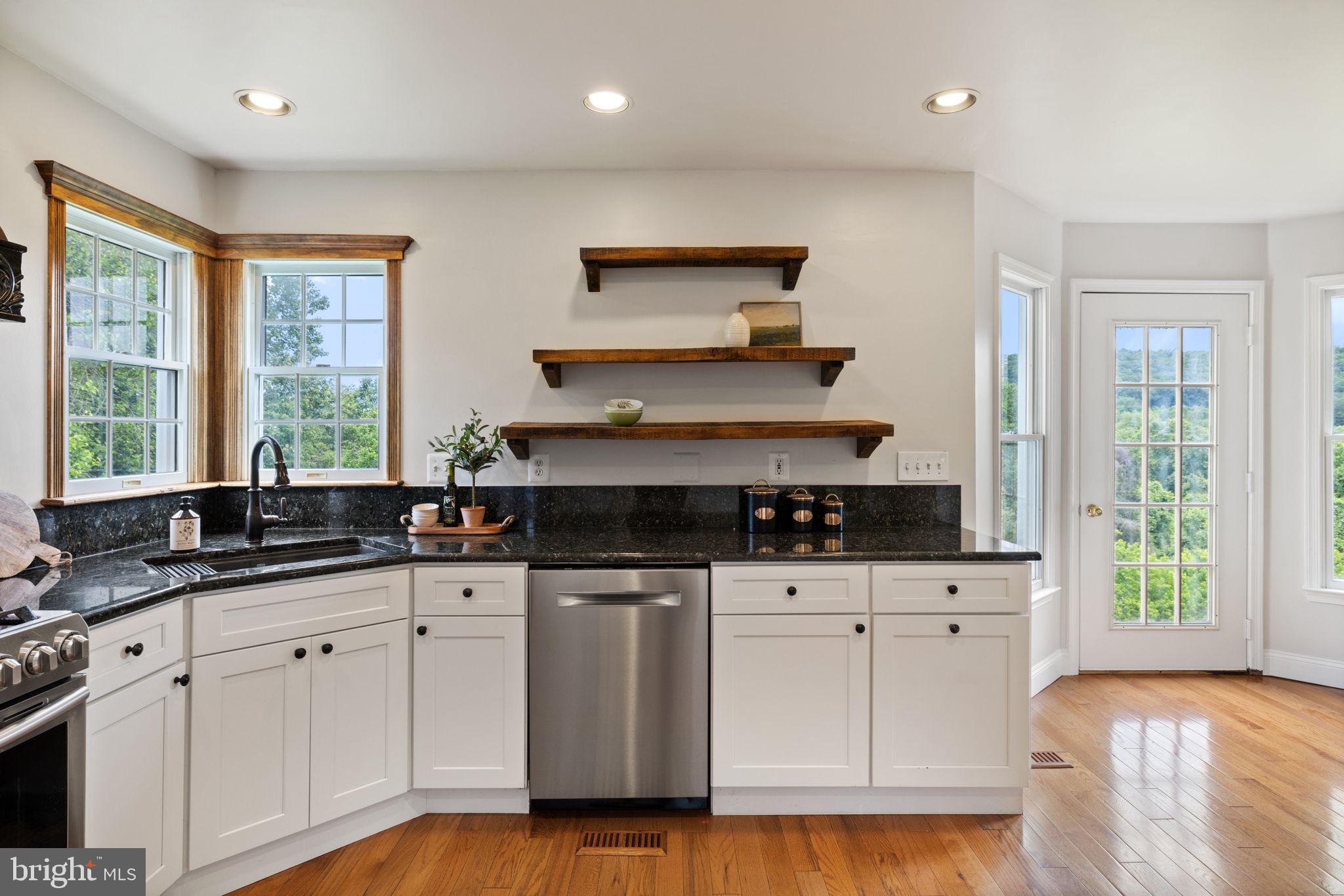 5722 POND VIEW LANE