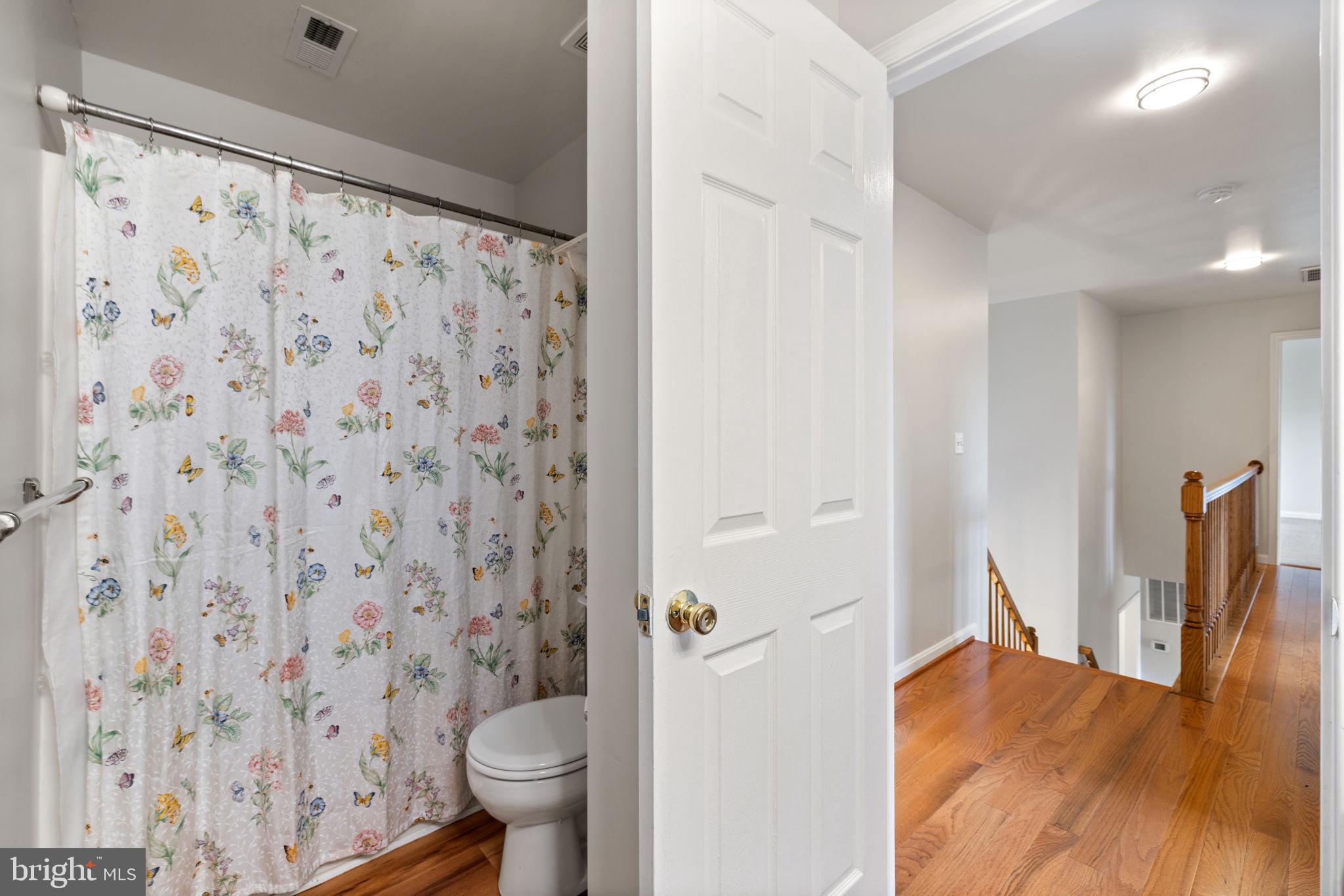 5722 POND VIEW LANE
