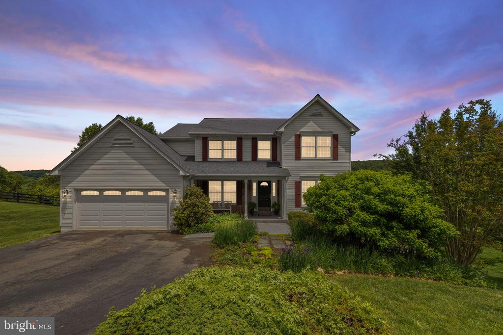 5722 POND VIEW LANE