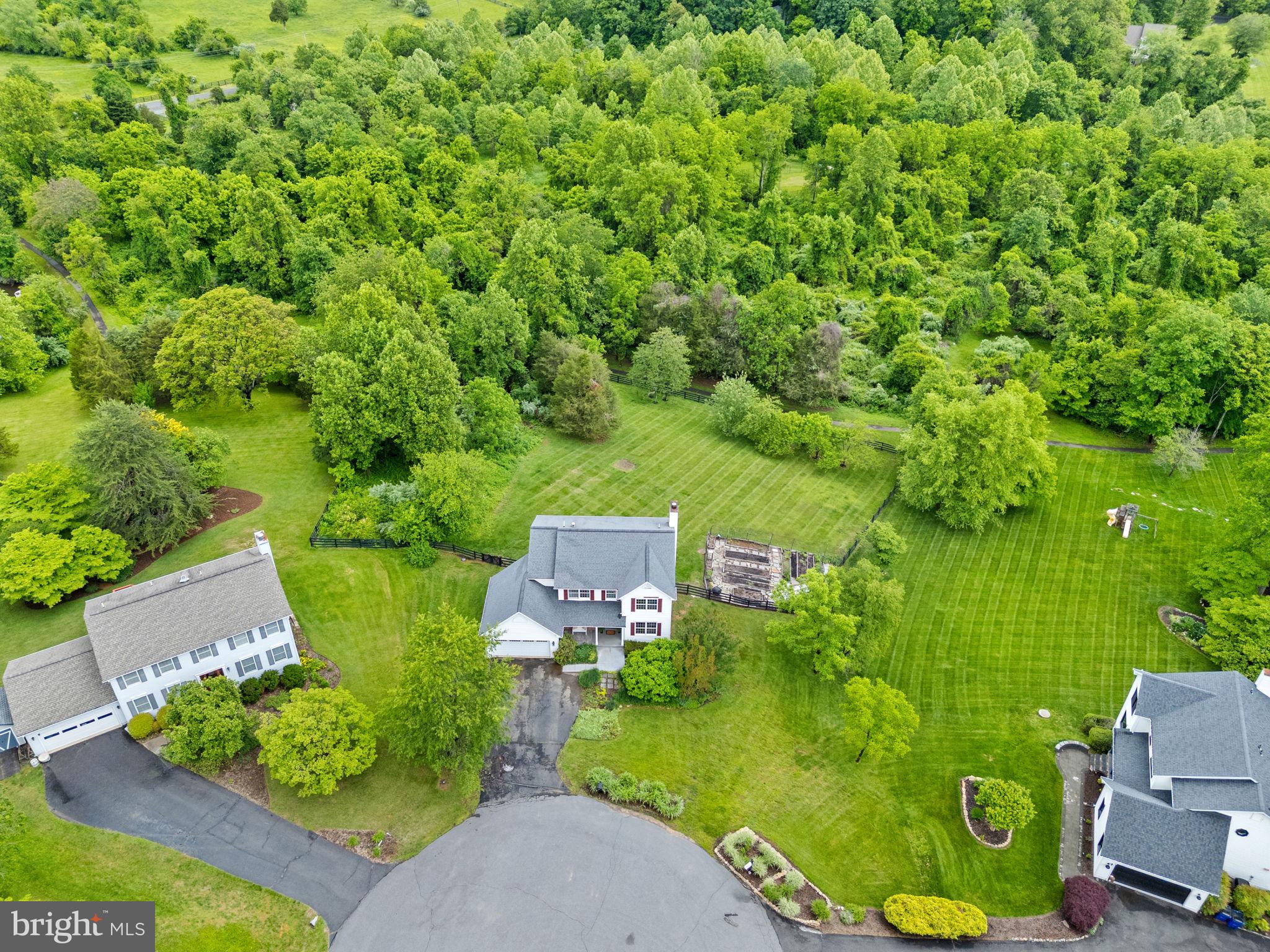 5722 POND VIEW LANE