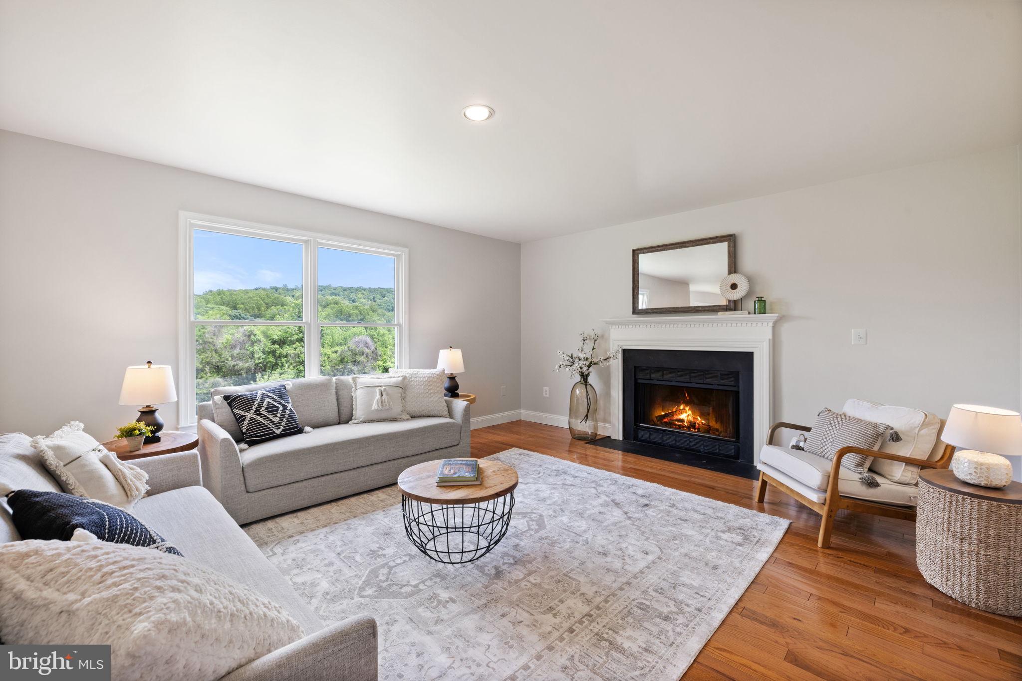 5722 POND VIEW LANE