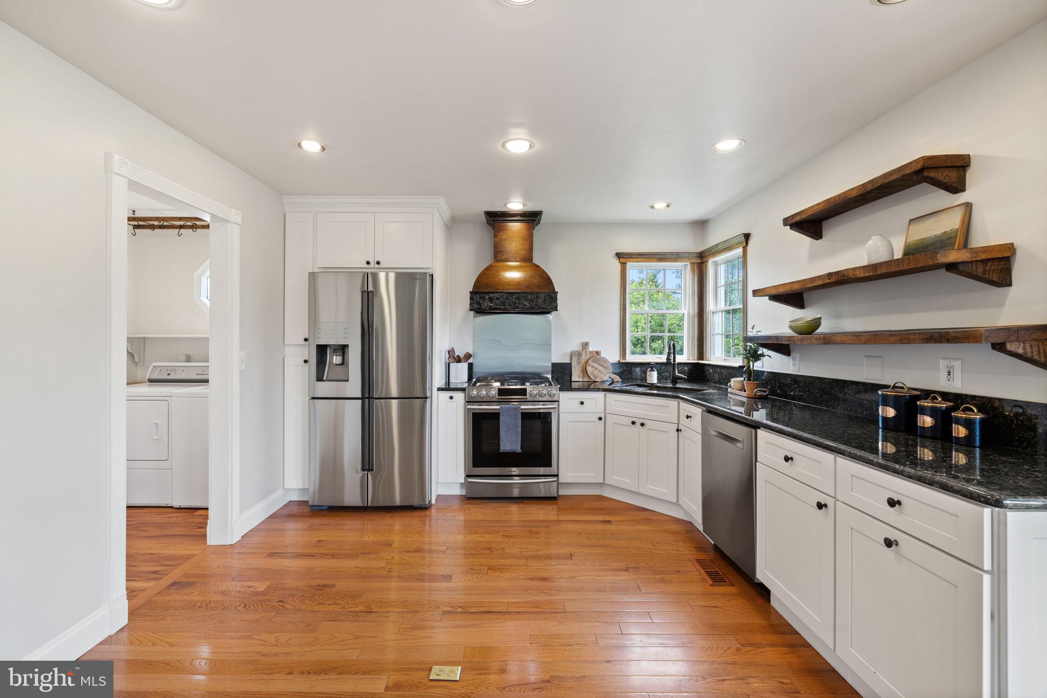 5722 POND VIEW LANE