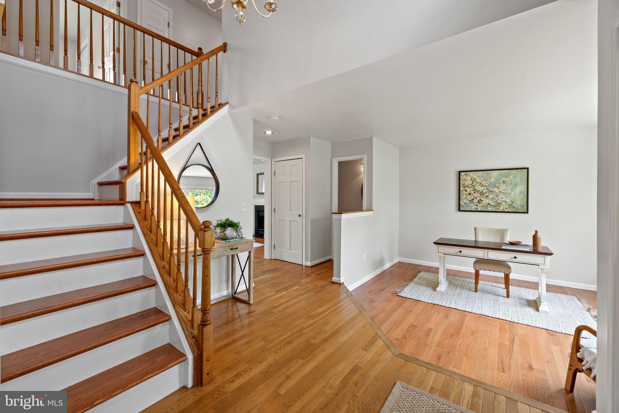 5722 POND VIEW LANE