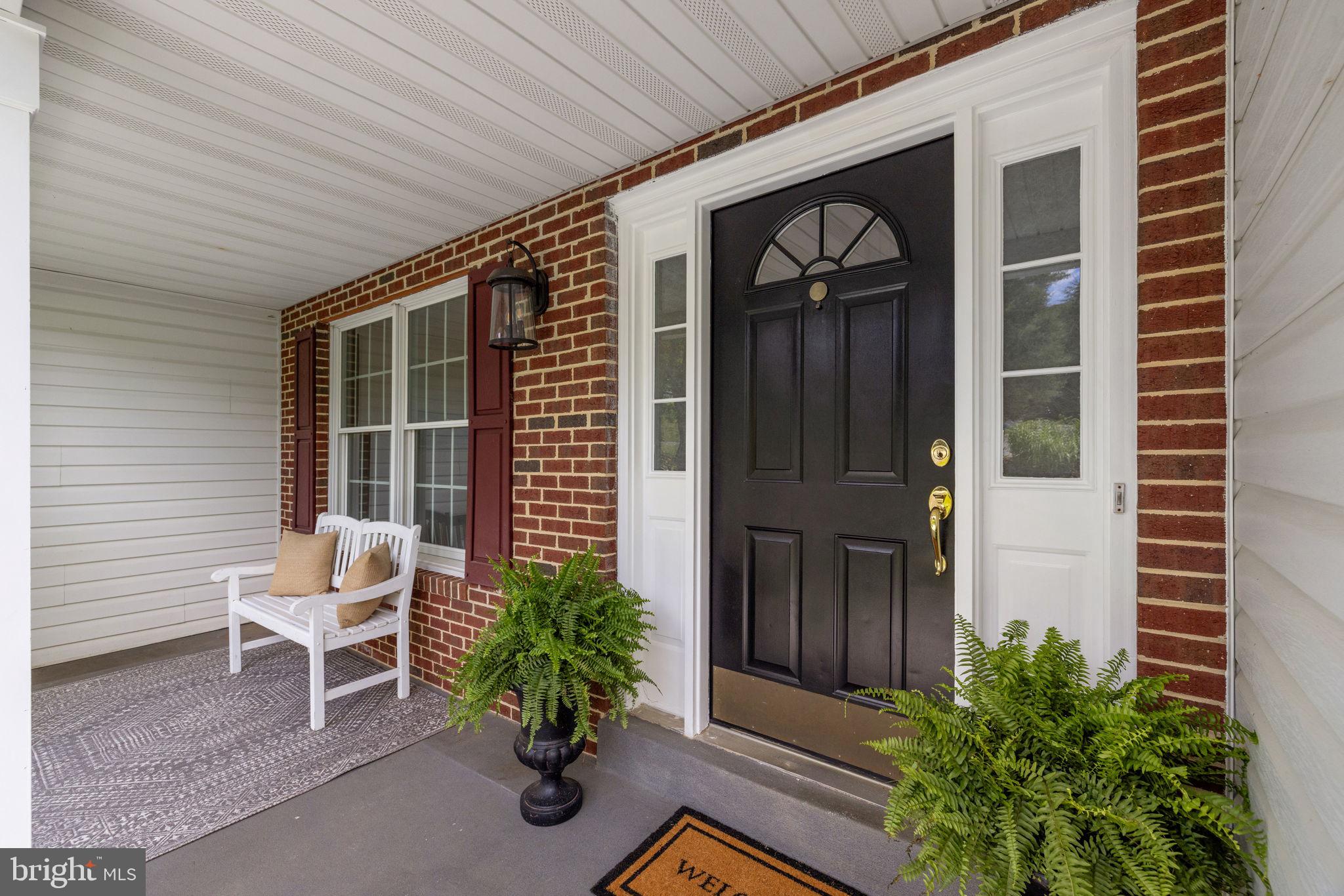 5722 POND VIEW LANE