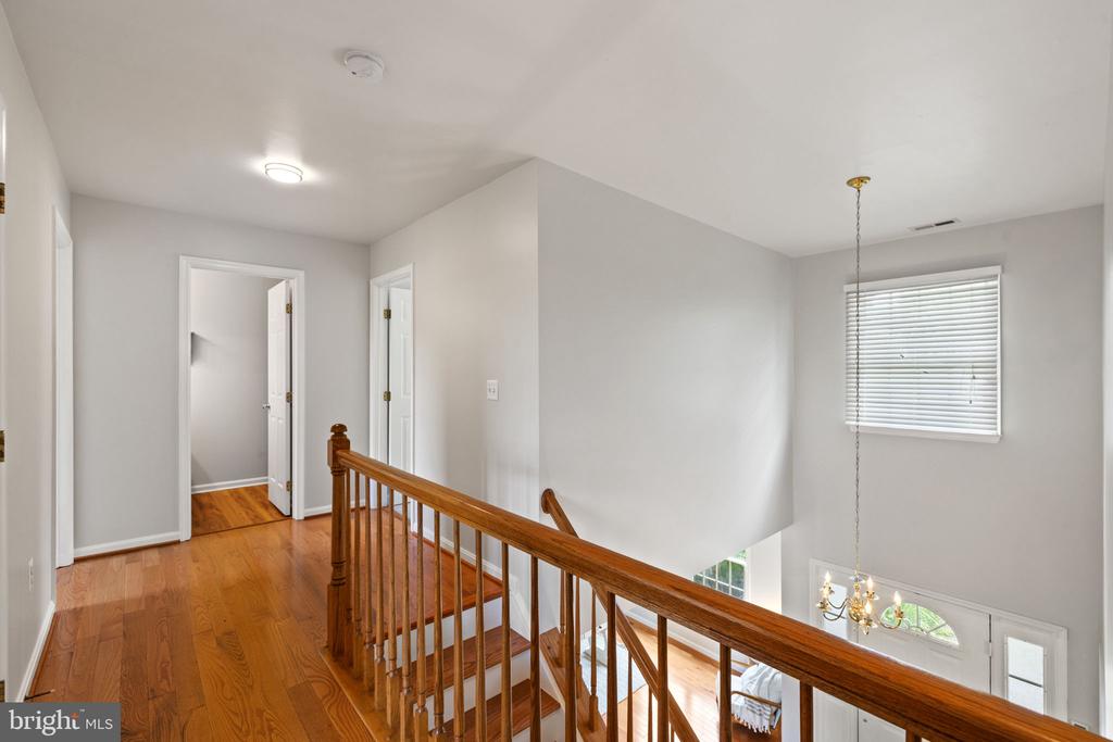 5722 POND VIEW LANE
