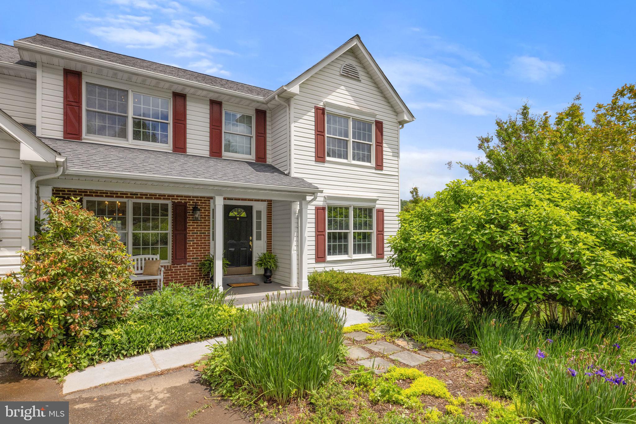 5722 POND VIEW LANE