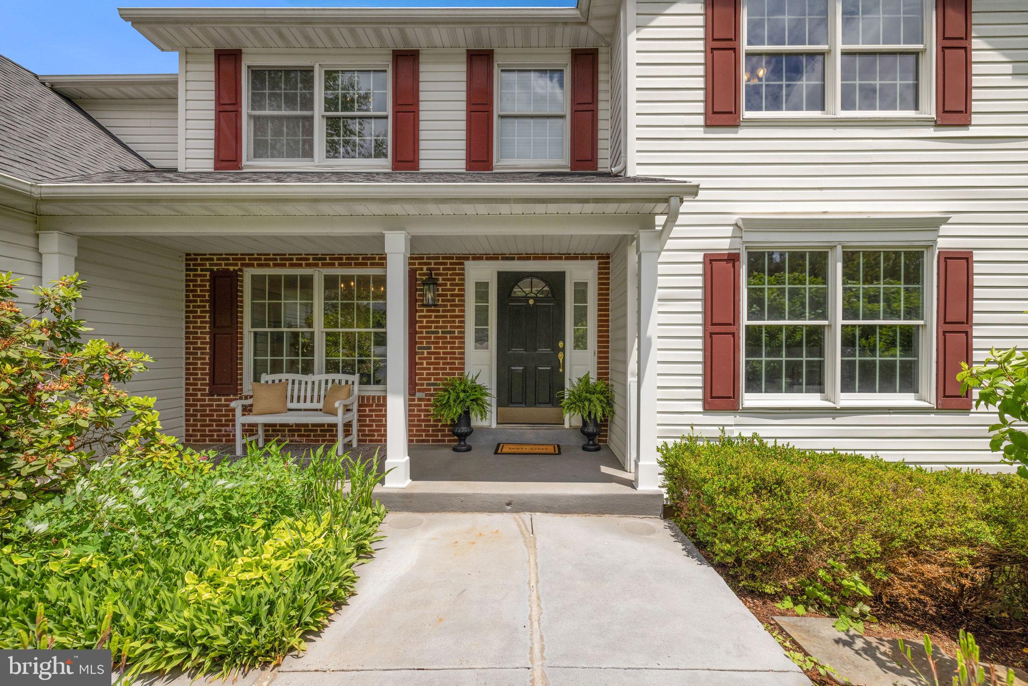 5722 POND VIEW LANE