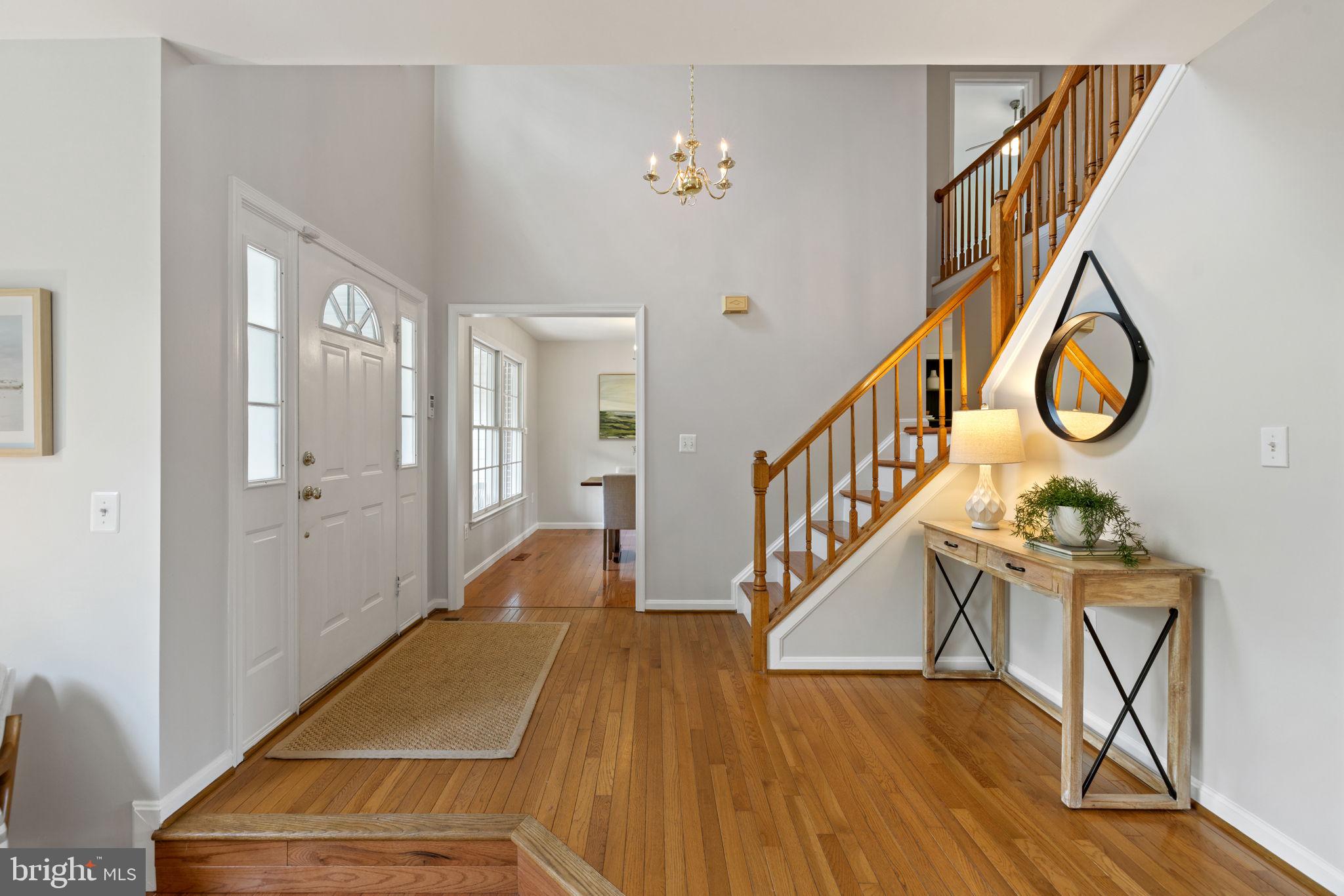 5722 POND VIEW LANE