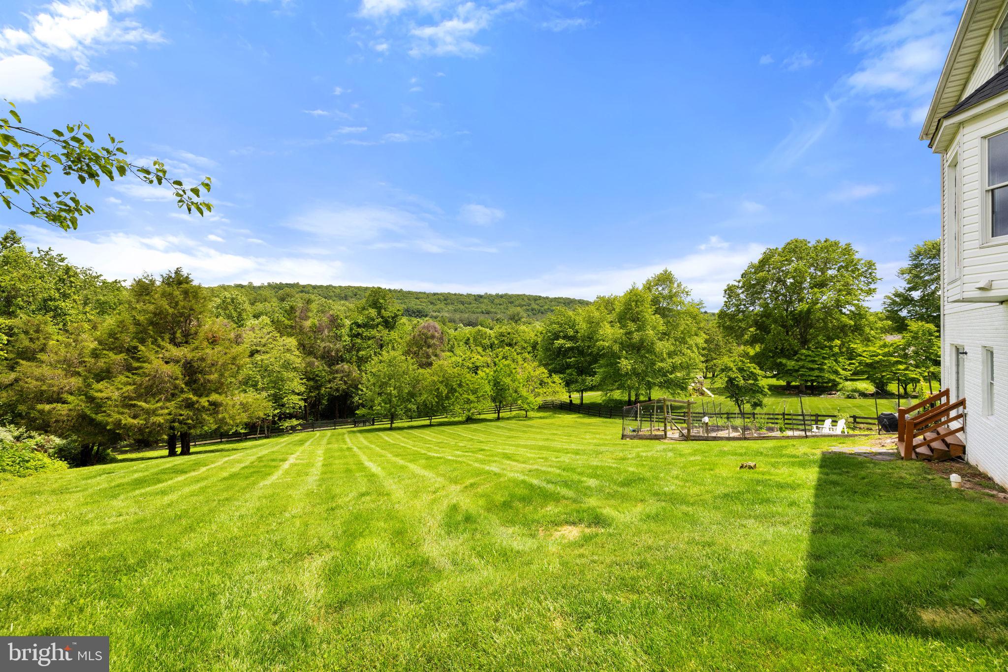5722 POND VIEW LANE