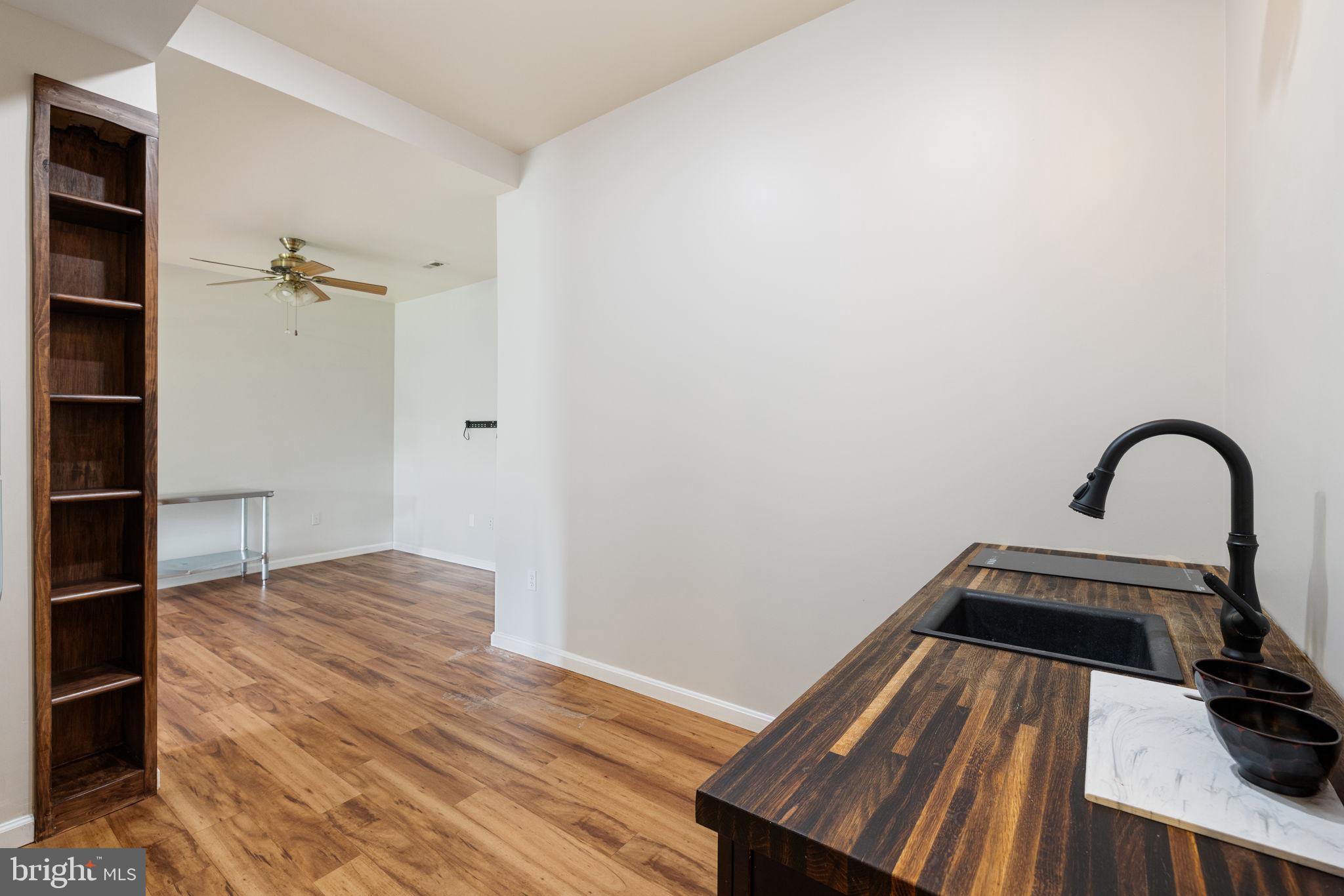 5722 POND VIEW LANE
