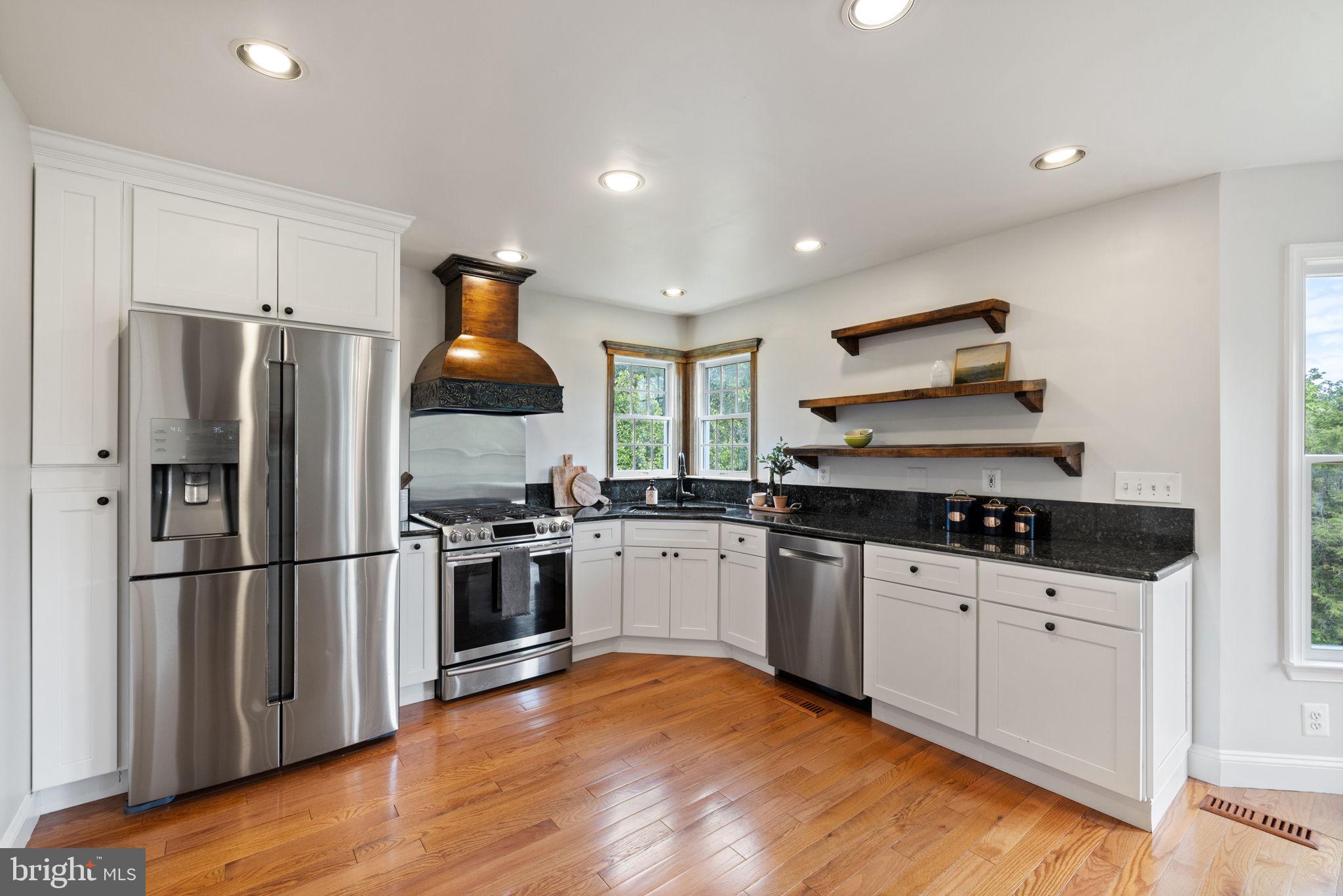 5722 POND VIEW LANE