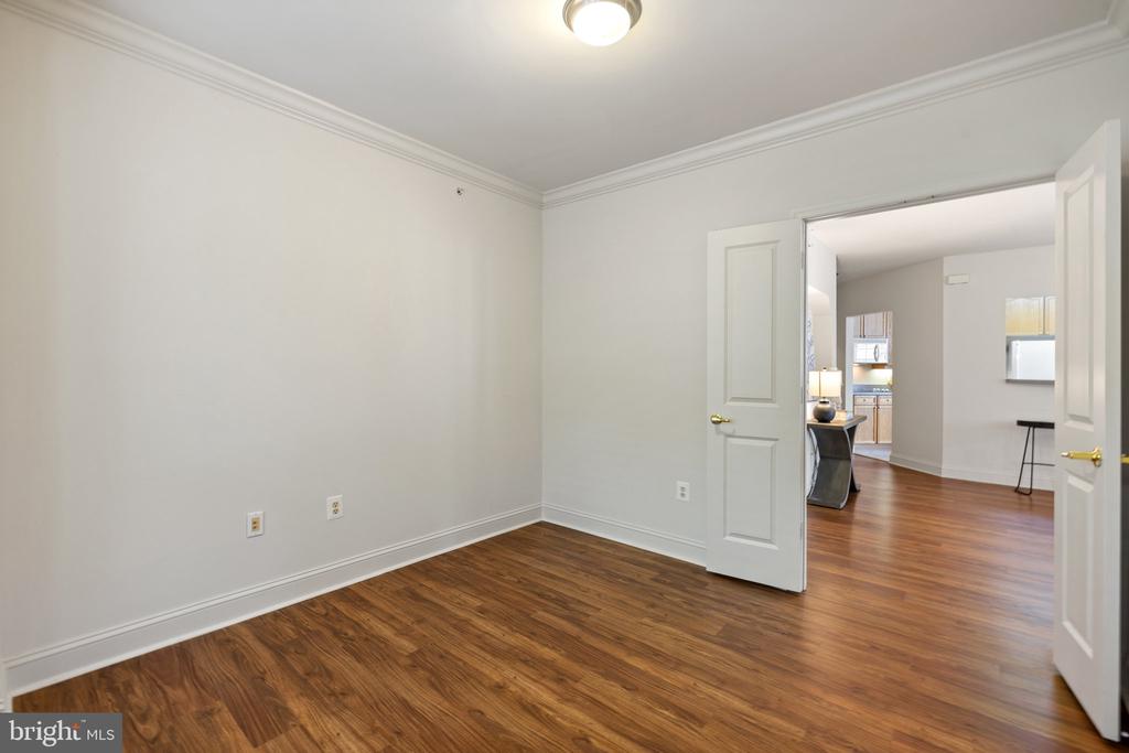 6704 HOLLY FARM LANE 203