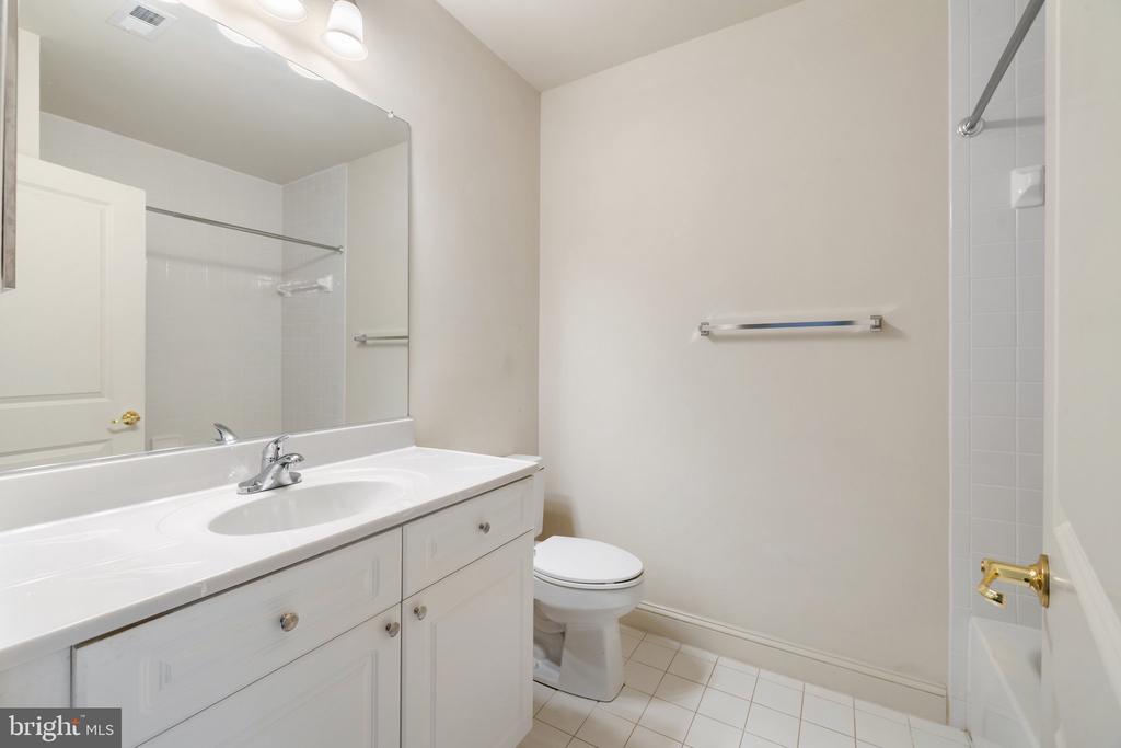 6704 HOLLY FARM LANE 203
