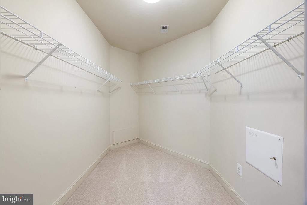 6704 HOLLY FARM LANE 203