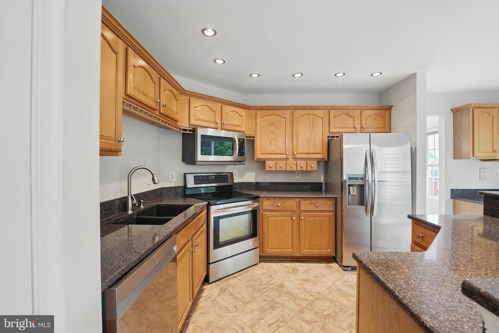 538 Colony Ct