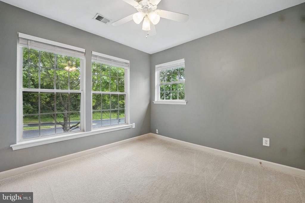 538 Colony Ct