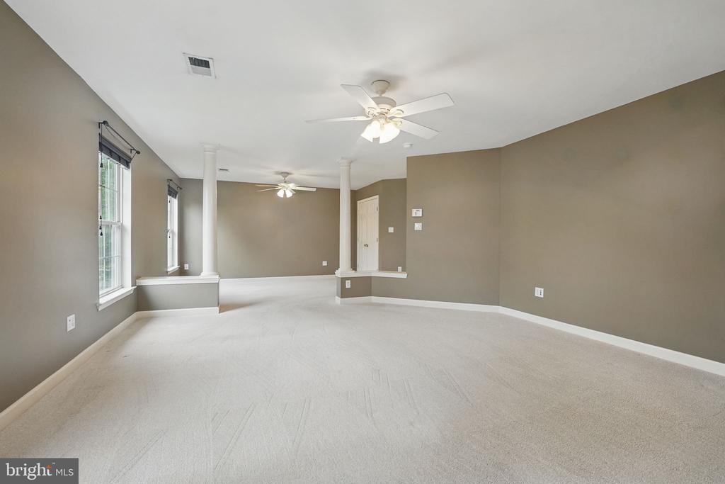 538 Colony Ct