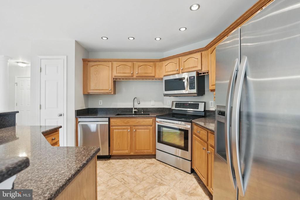 538 Colony Ct