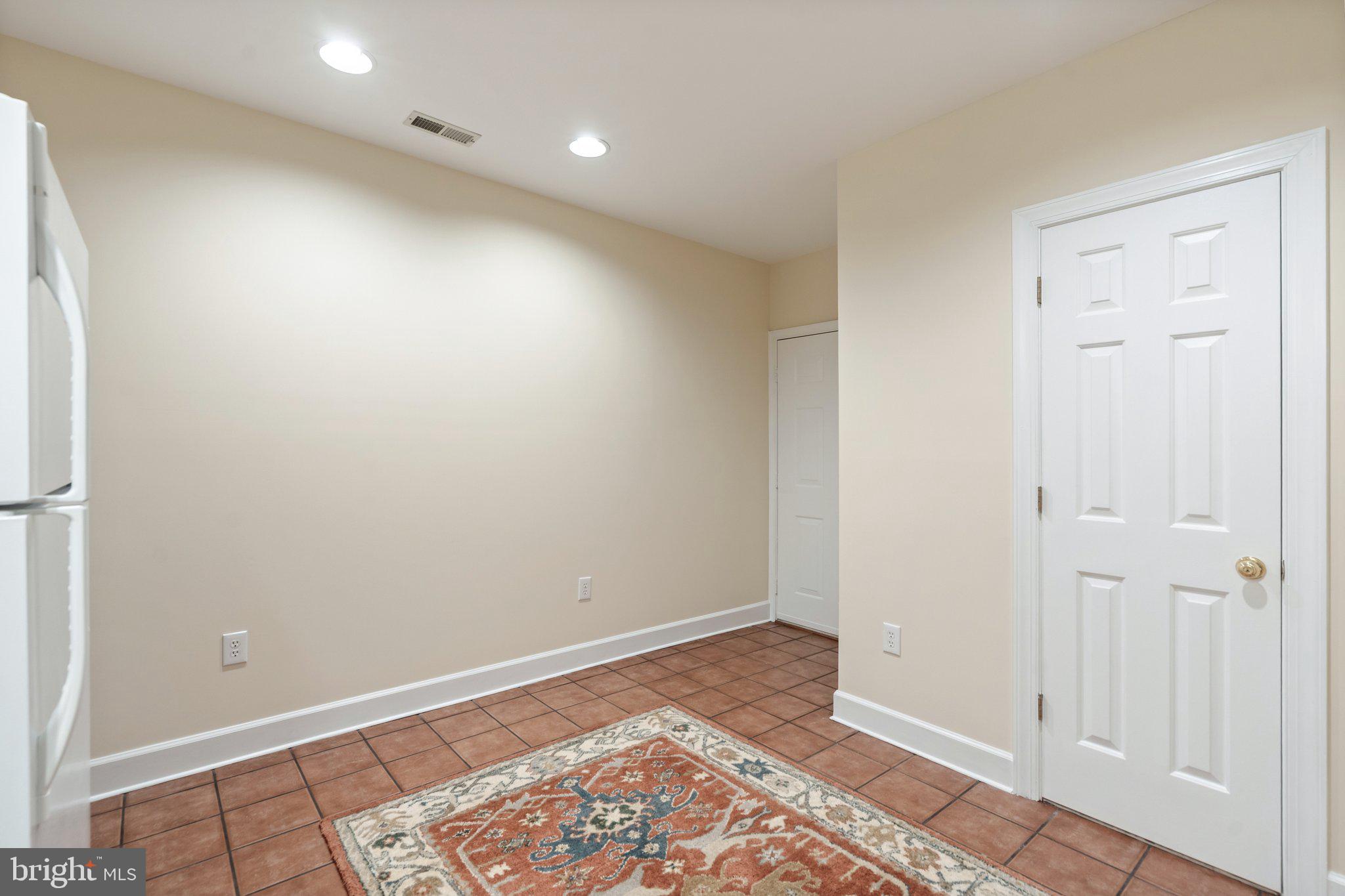 6008 FINCHINGFIELD ROAD