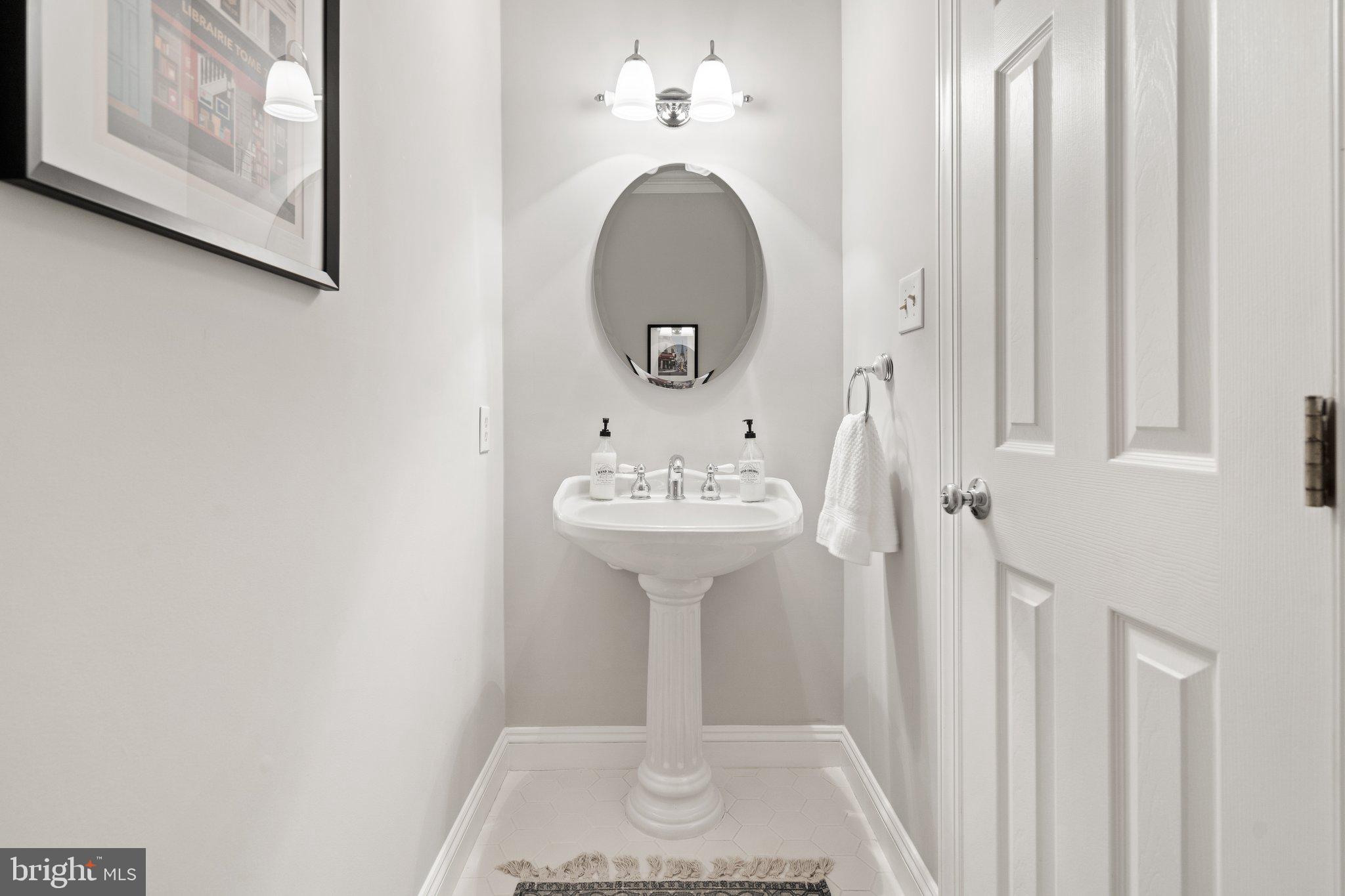 6008 FINCHINGFIELD ROAD