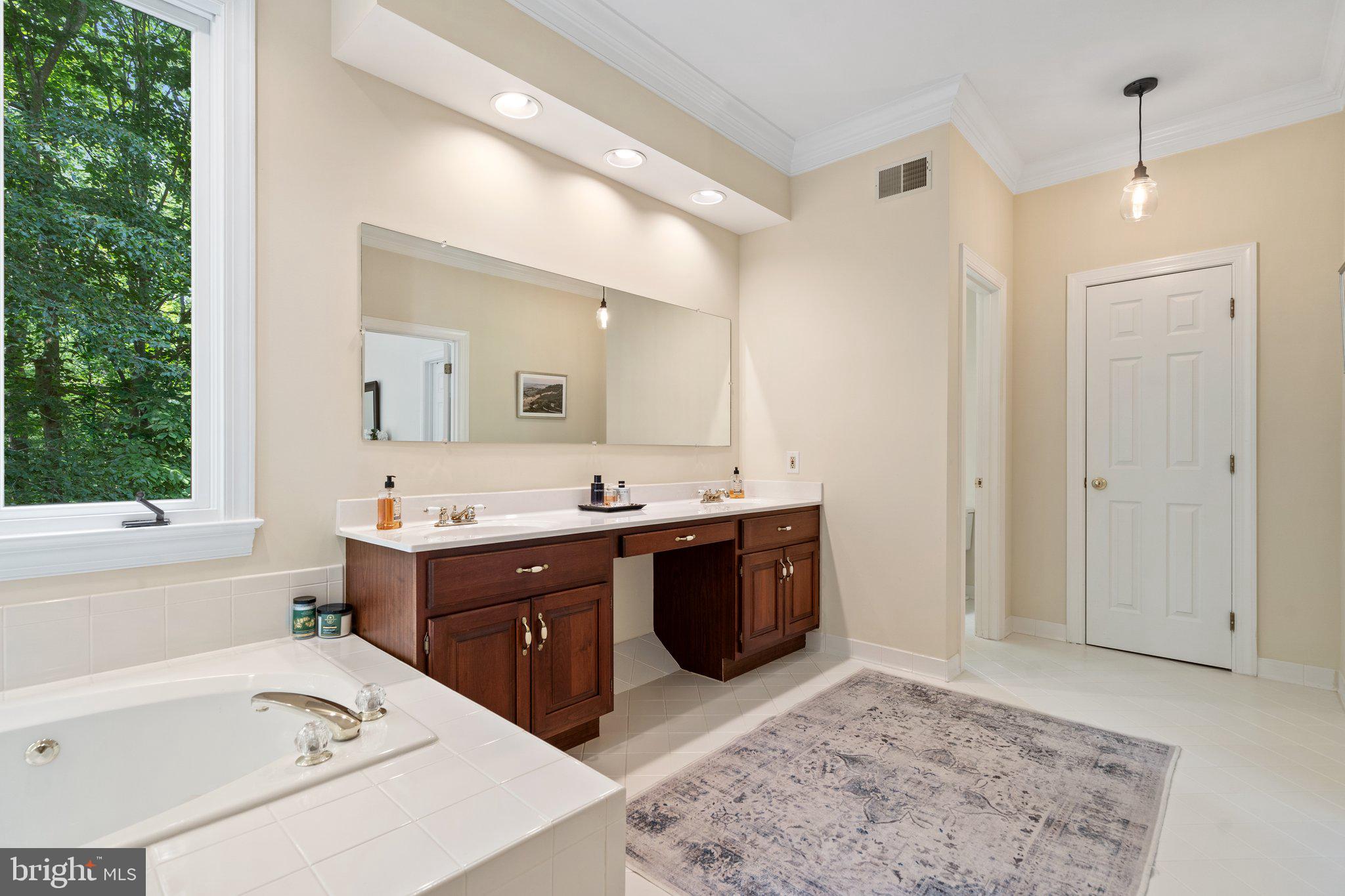 6008 FINCHINGFIELD ROAD