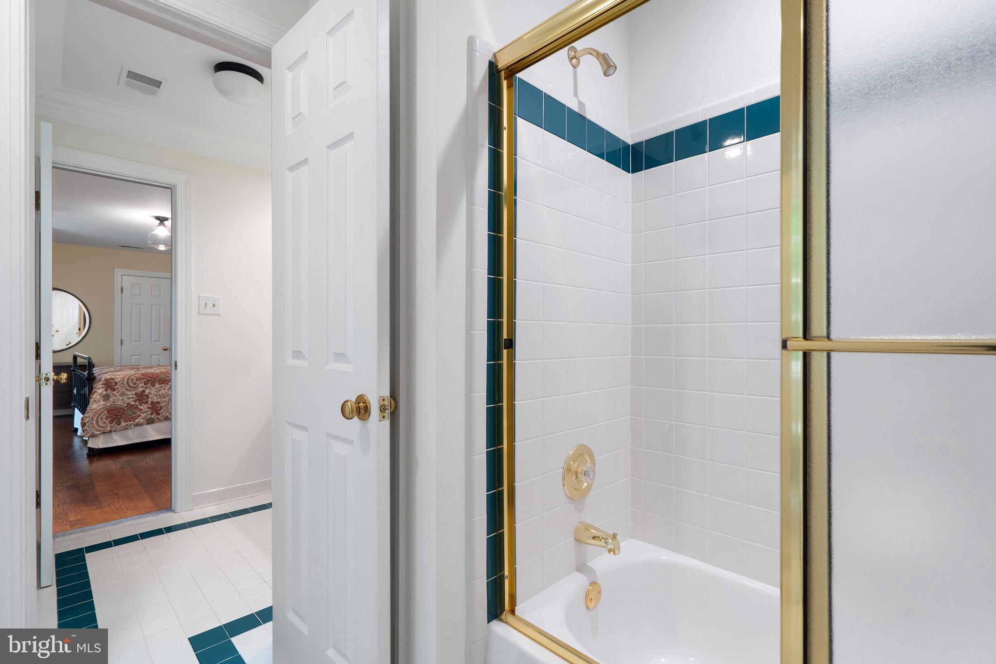 6008 FINCHINGFIELD ROAD