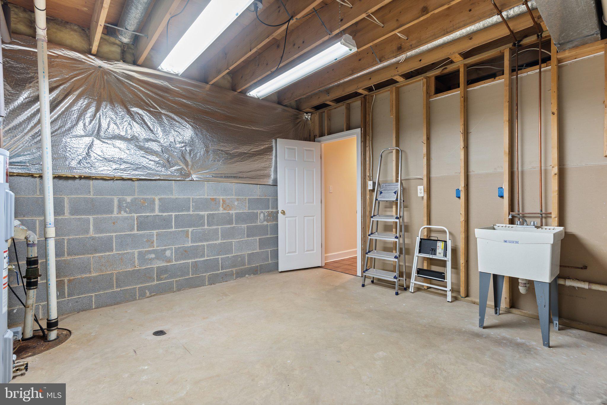 6008 FINCHINGFIELD ROAD