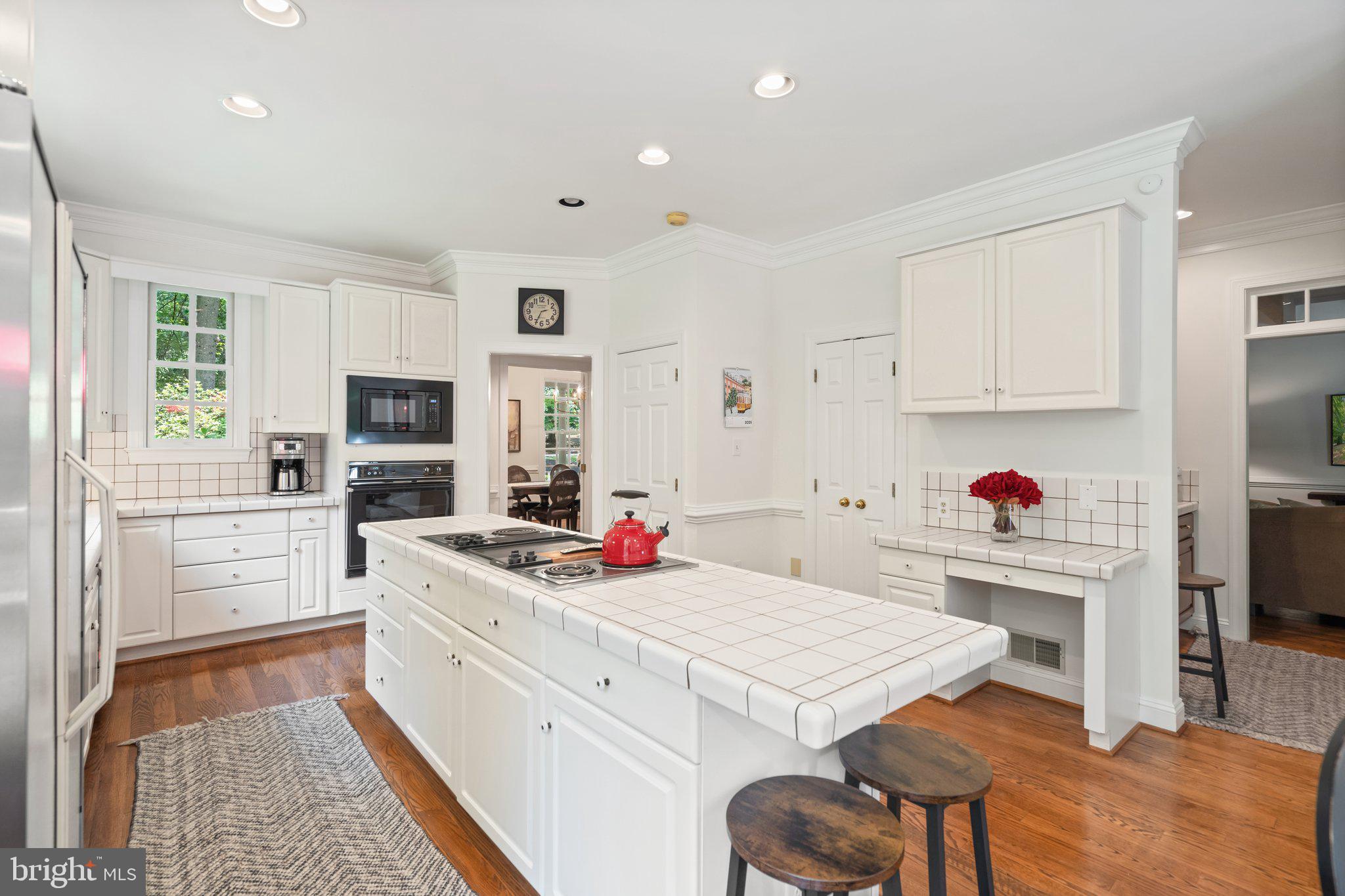 6008 FINCHINGFIELD ROAD