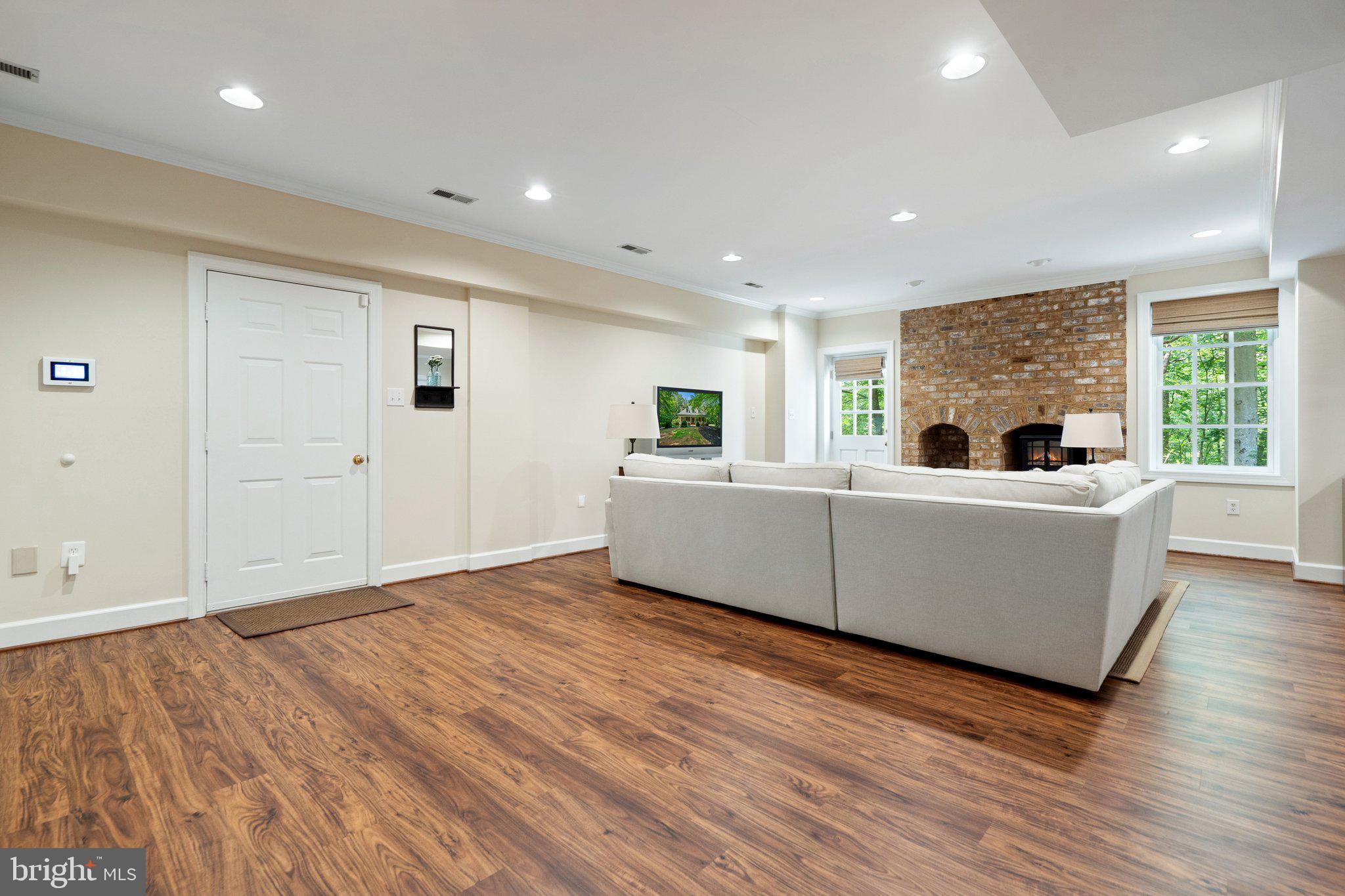 6008 FINCHINGFIELD ROAD