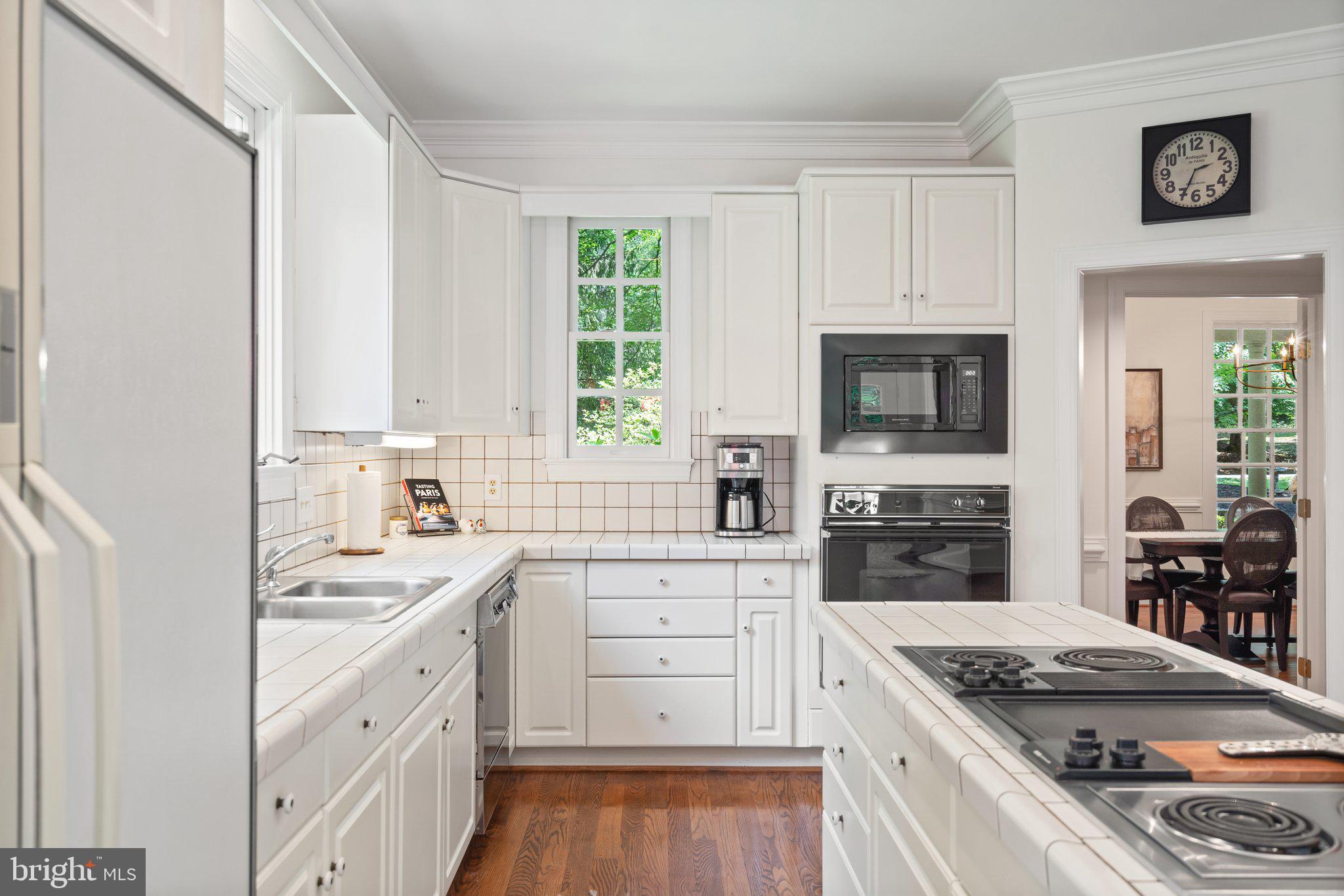 6008 FINCHINGFIELD ROAD