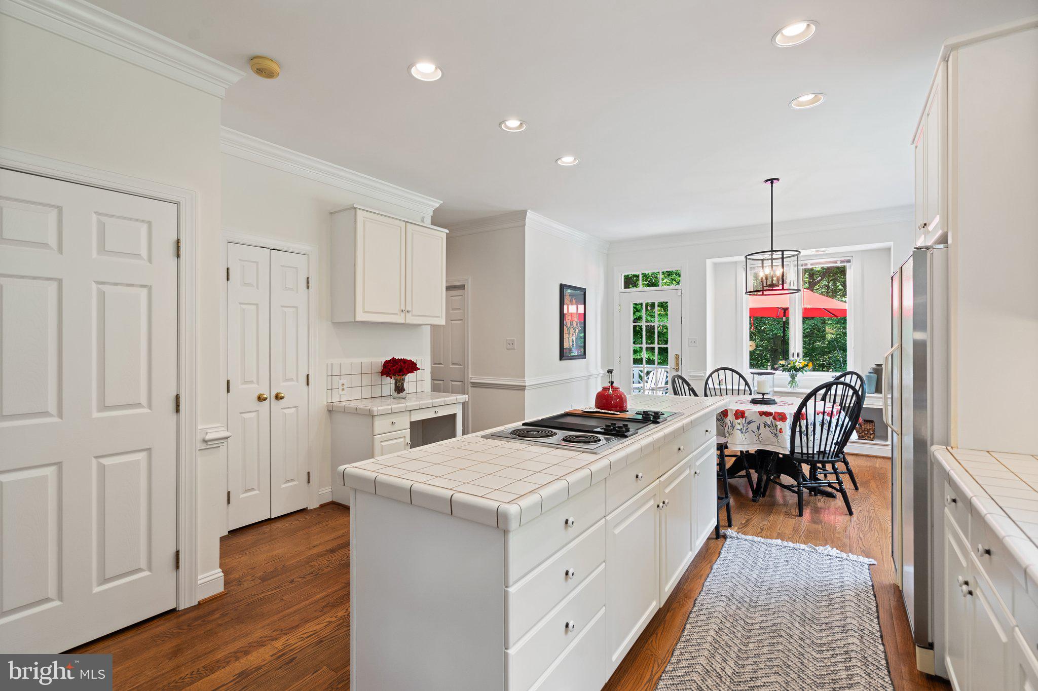 6008 FINCHINGFIELD ROAD