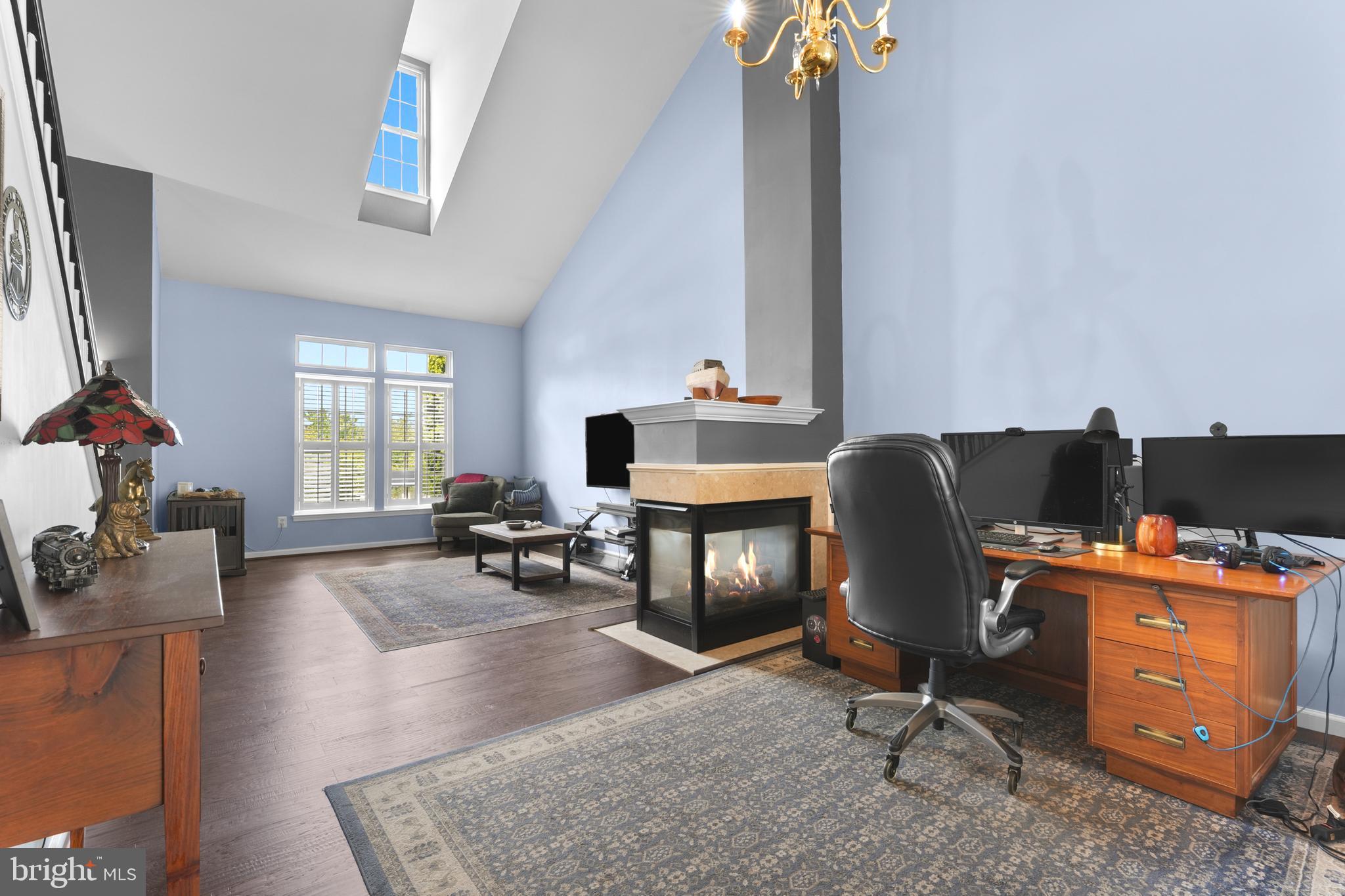195 ONYX WAY