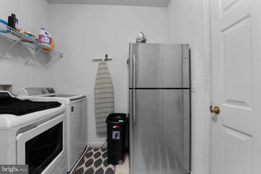 195 ONYX WAY