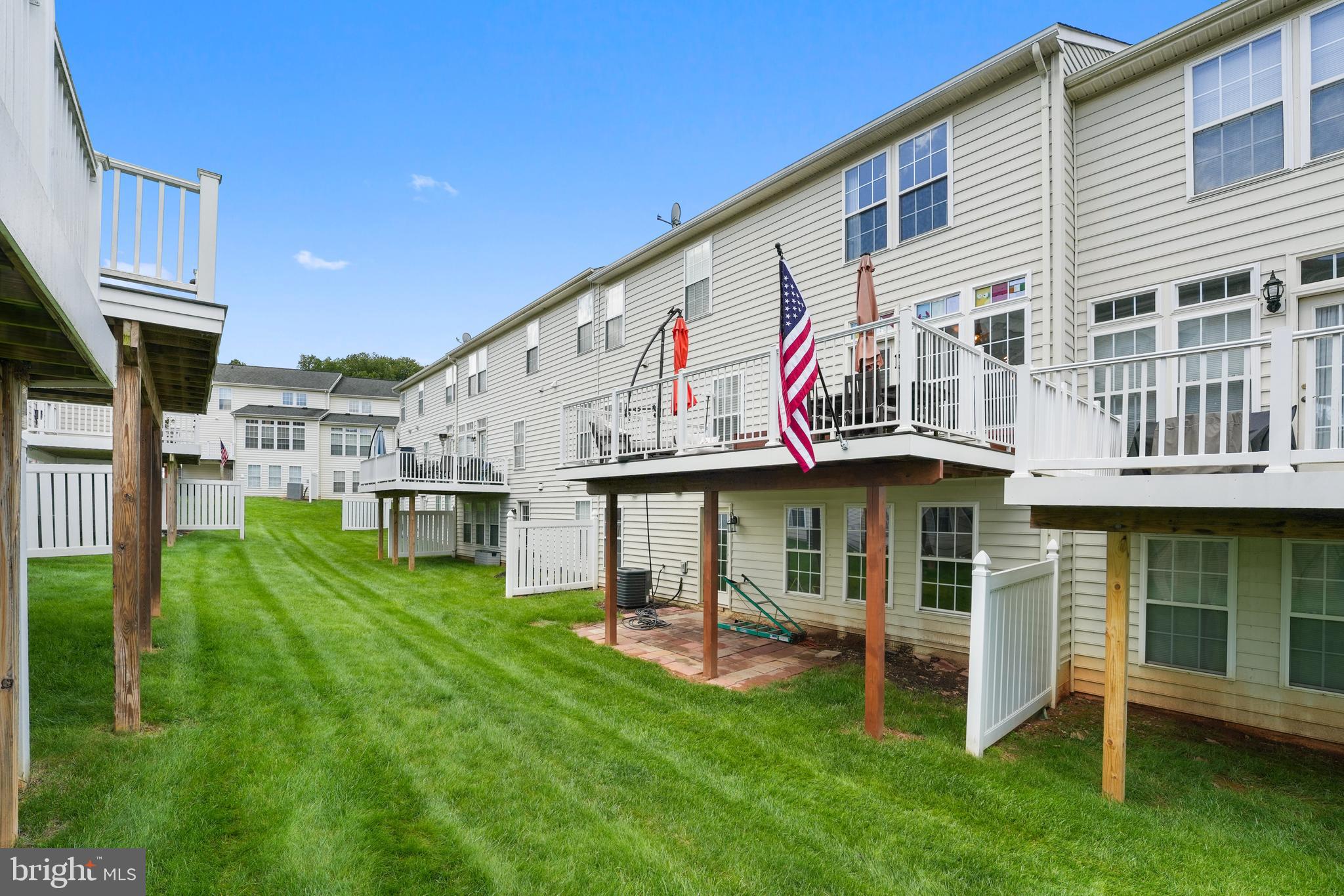 195 ONYX WAY