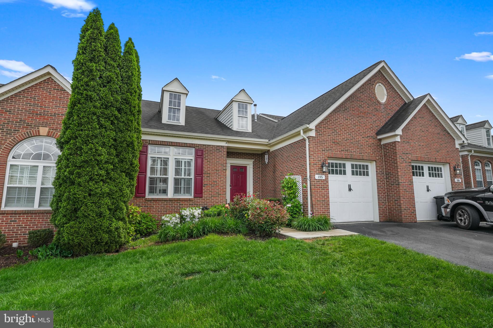 195 ONYX WAY