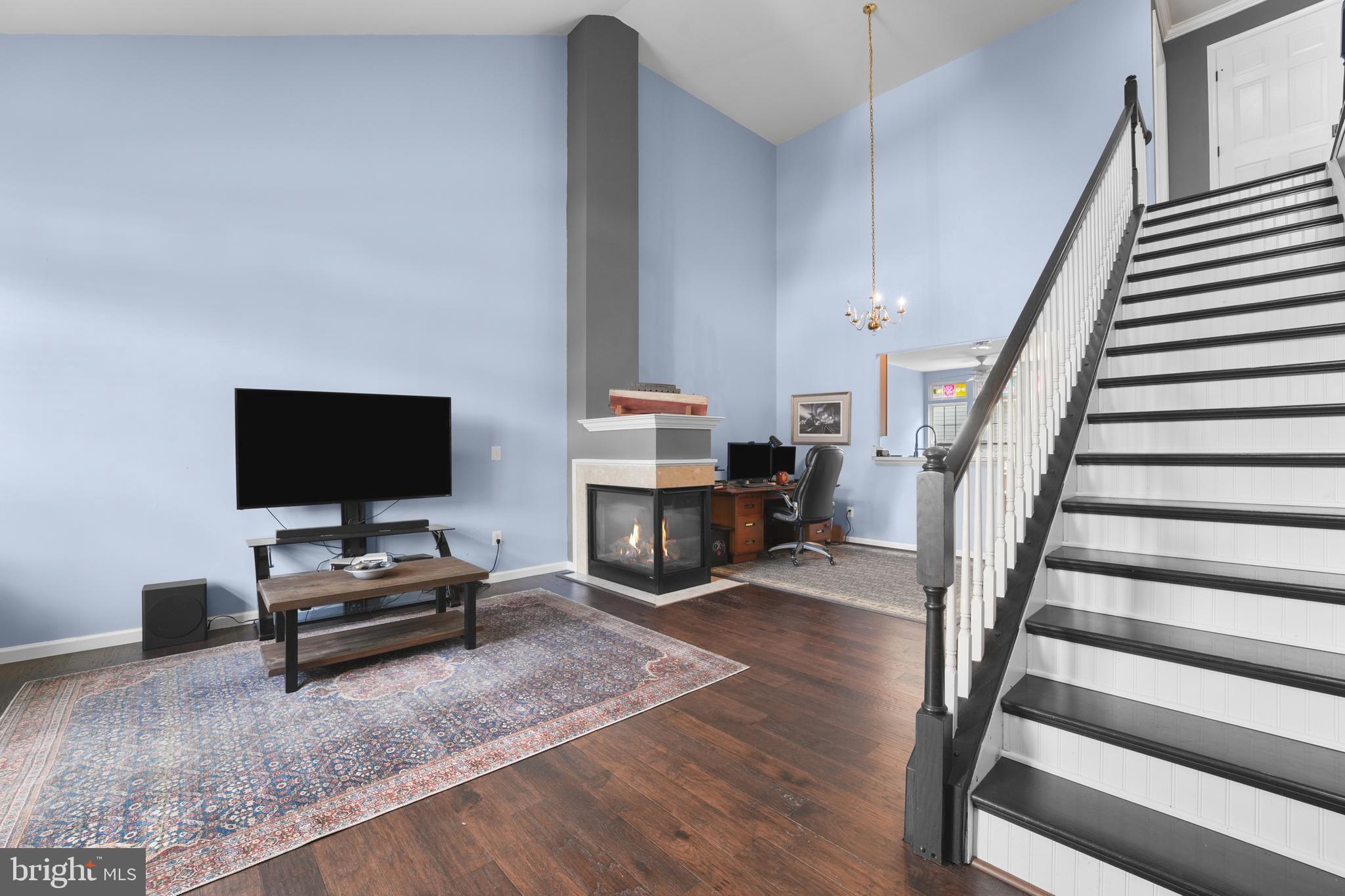195 ONYX WAY