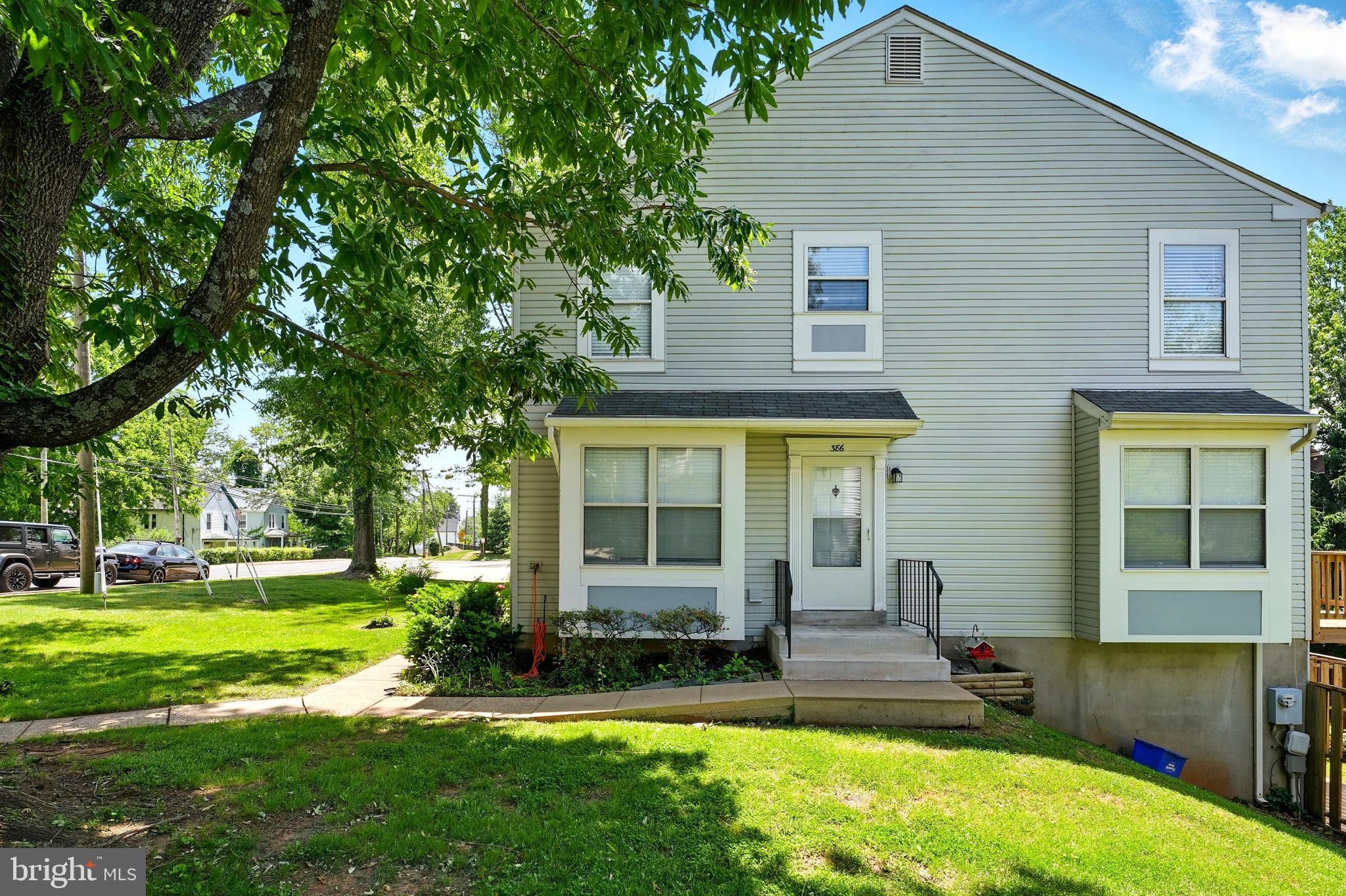 386 FALMOUTH STREET