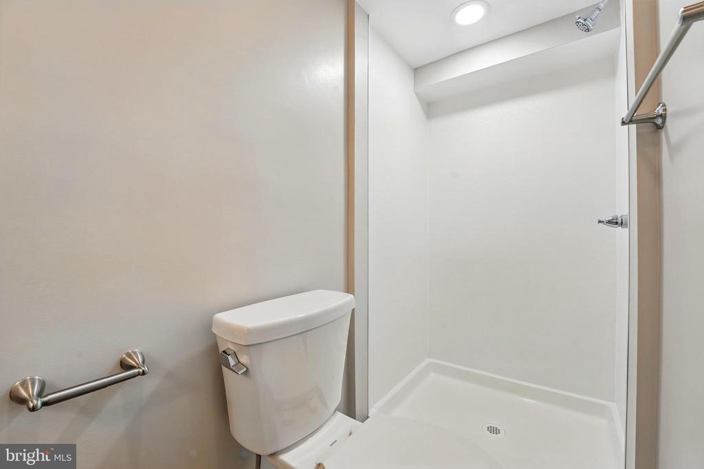 386 FALMOUTH STREET