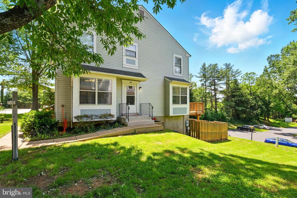 386 FALMOUTH STREET