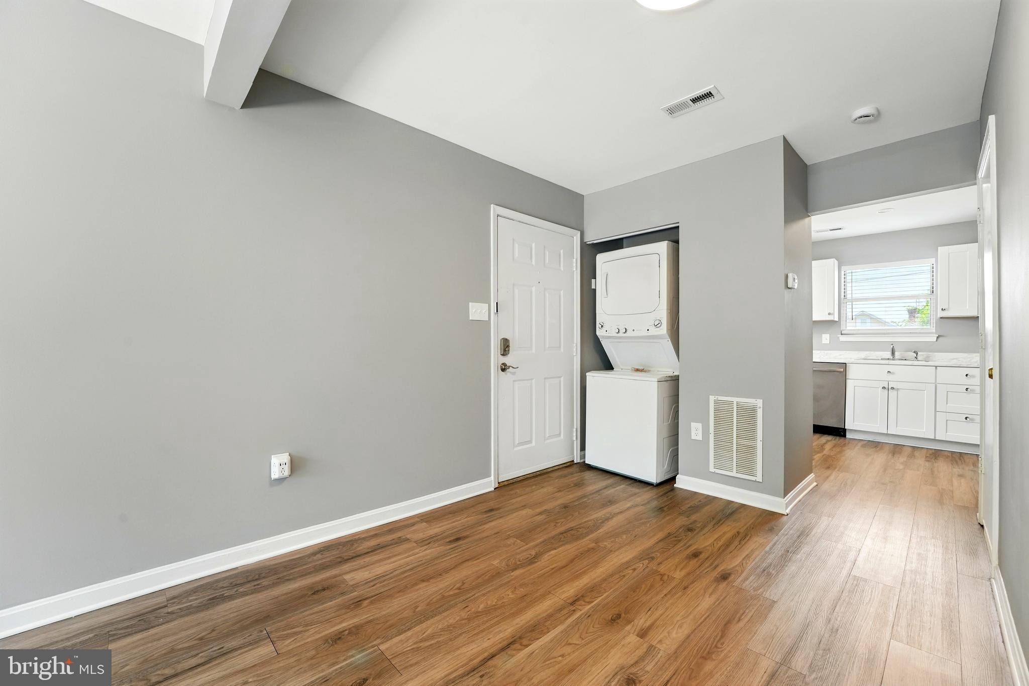 386 FALMOUTH STREET