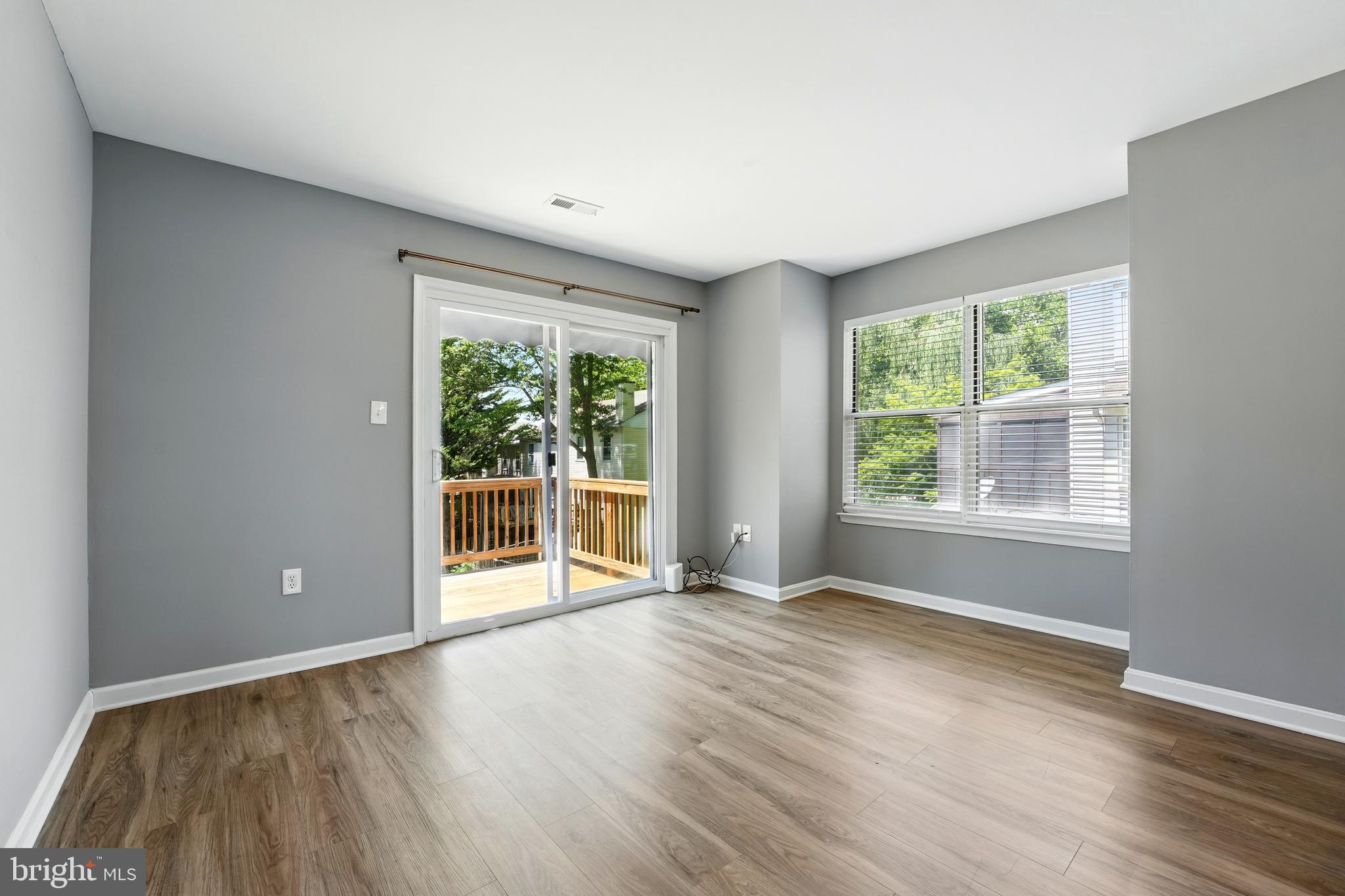 386 FALMOUTH STREET