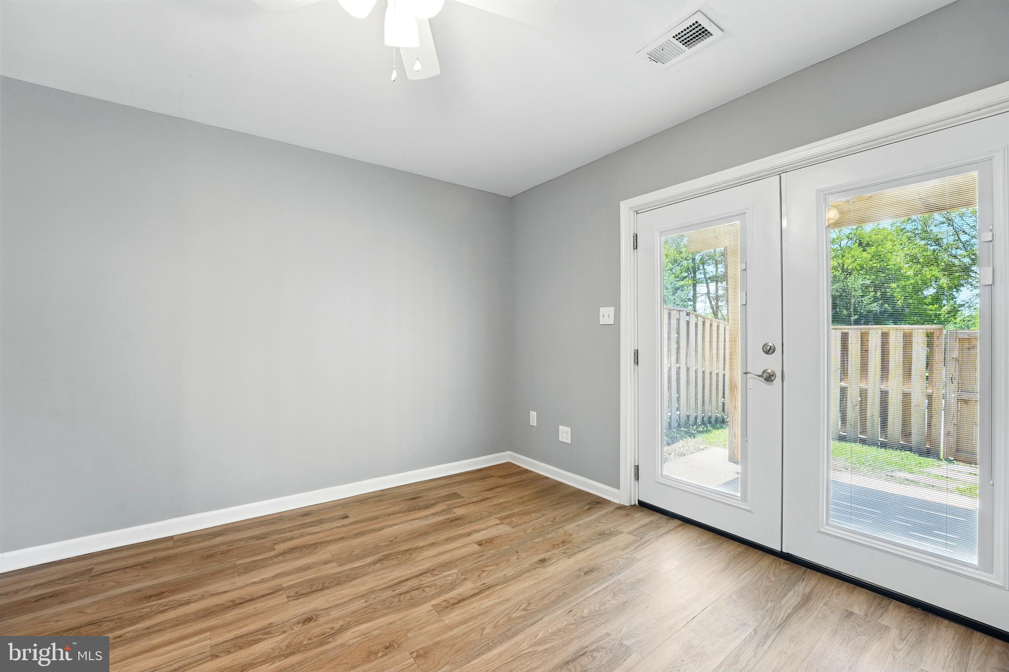 386 FALMOUTH STREET